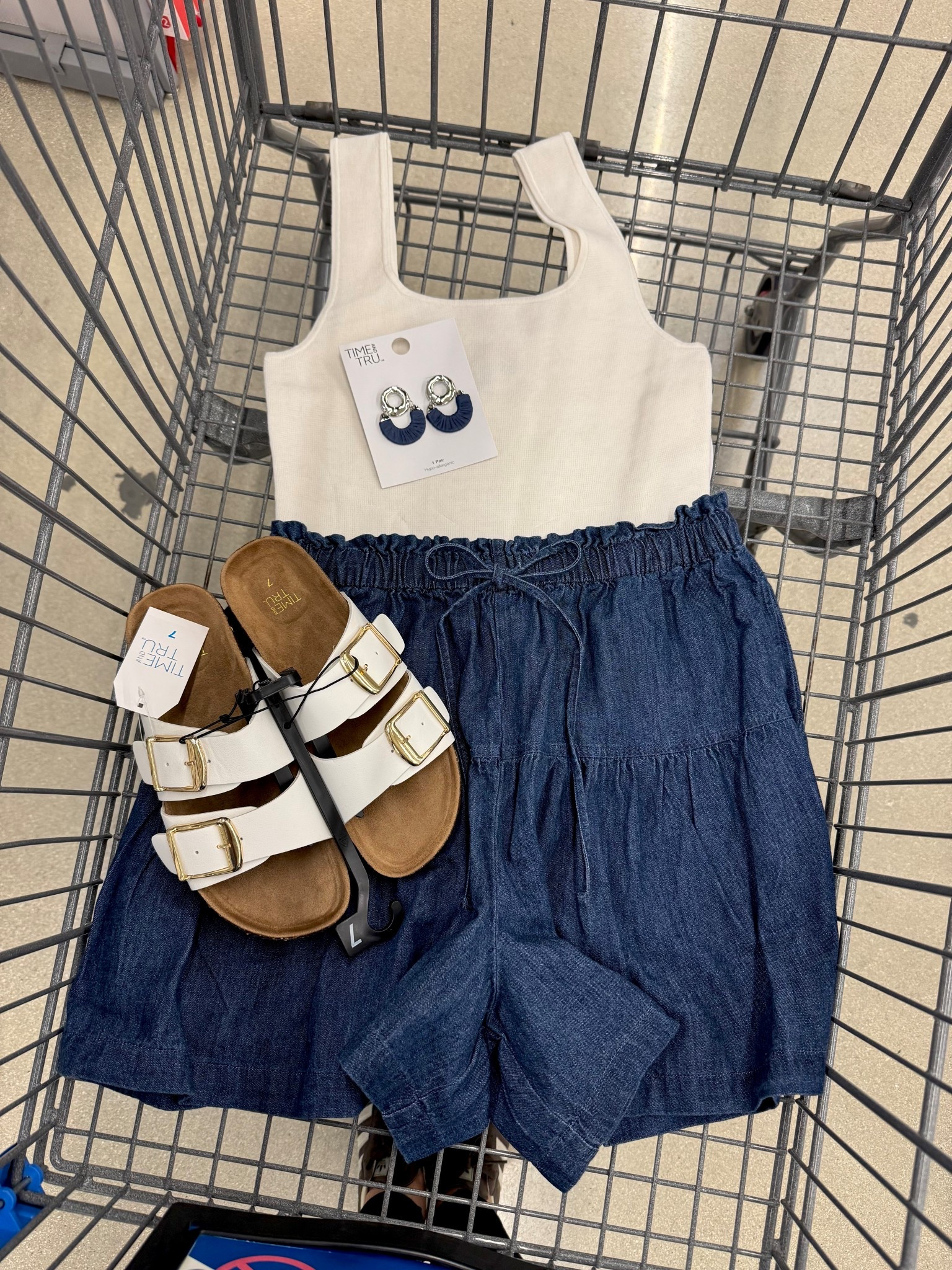 Walmart outfit idea 😍

Walmart fashion, Walmart finds, affordable fashion 

#LTKootd #LTKgrwm #LTKMothersDay