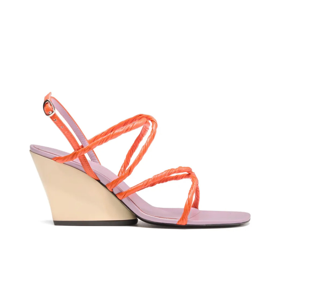 Step into modern elegance with the Twist Slant sandals from Proenza Schouler. Featuring a sleek, architectural design, these sandals add a bold yet minimalist touch to any outfit.

✨ Tap to shop these designer sandals & save for outfit inspo 

 #LTKdayinmylife #LTKgrwm #LTKootd