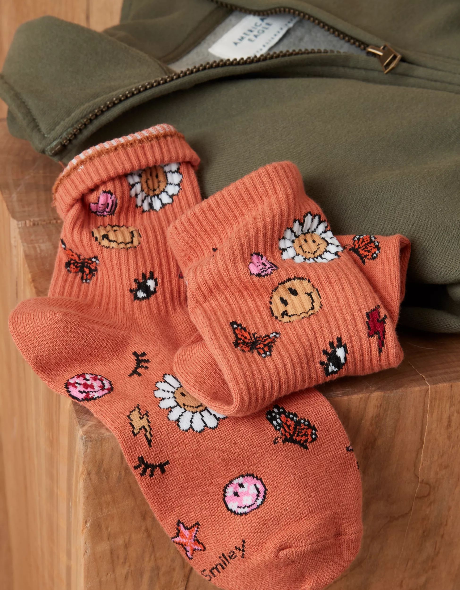 AE Smiley® '90s Crew Socks | American Eagle Outfitters (US & CA)
