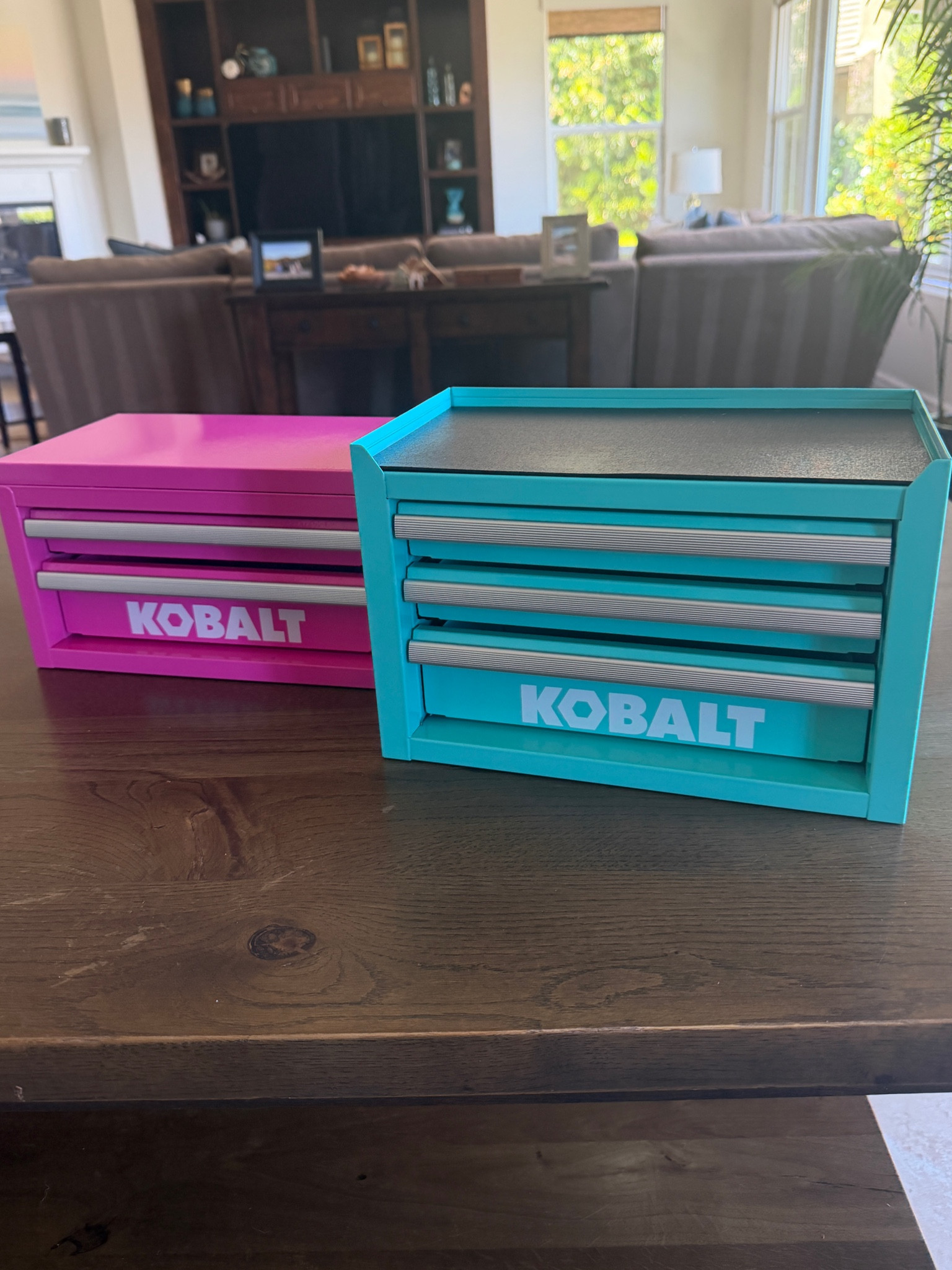 Cute mini toolboxes for craft supplies! 