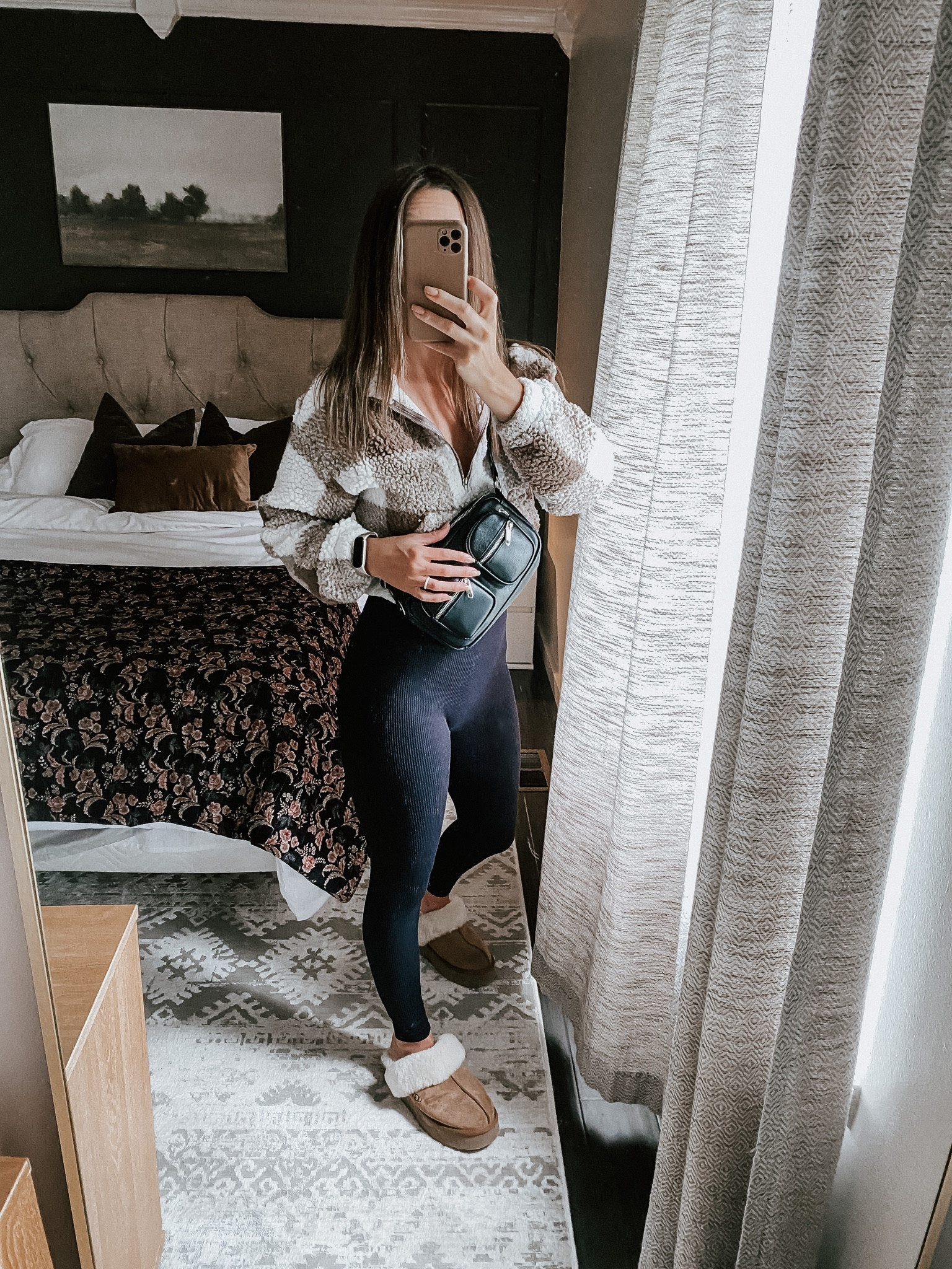 Welcoming in the BER months. Loving these cozy ugg slips 🤌🏼

#LTKSeasonal #LTKshoecrush #LTKfamily