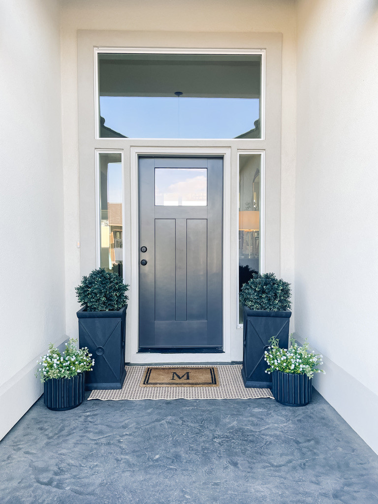 Shop my front porch 

 