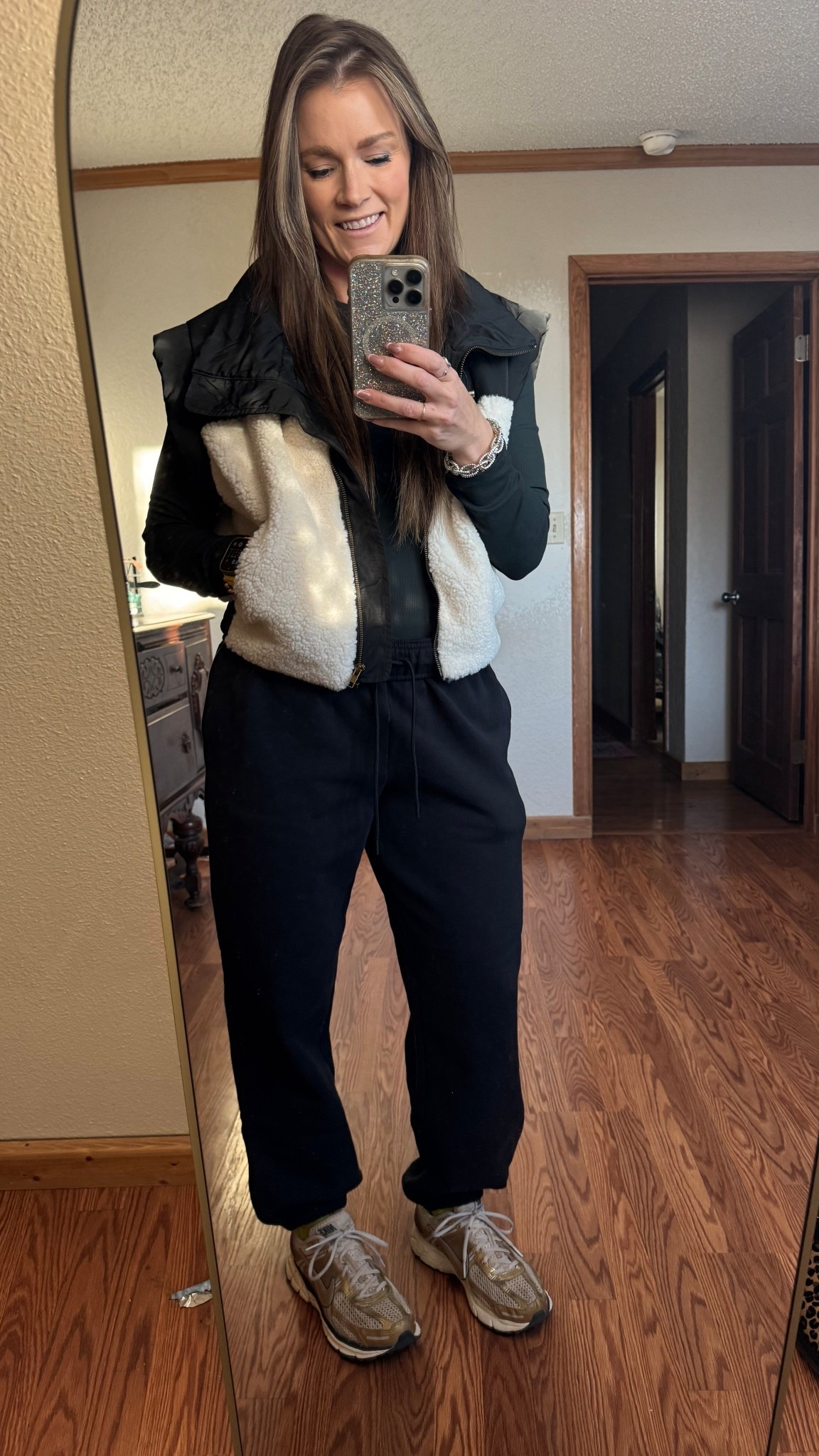 ✨ Cozy but cute — my winter personality.
This whole fit is Dear John + Athleta and I’m obsessed. The sherpa vest, the softest joggers, and my fave sneakers… literally the perfect throw-on outfit for cold days when you still want to look put together. ❄️🖤

#LTKmomlife #LTKActive #LTKFindsUnder100