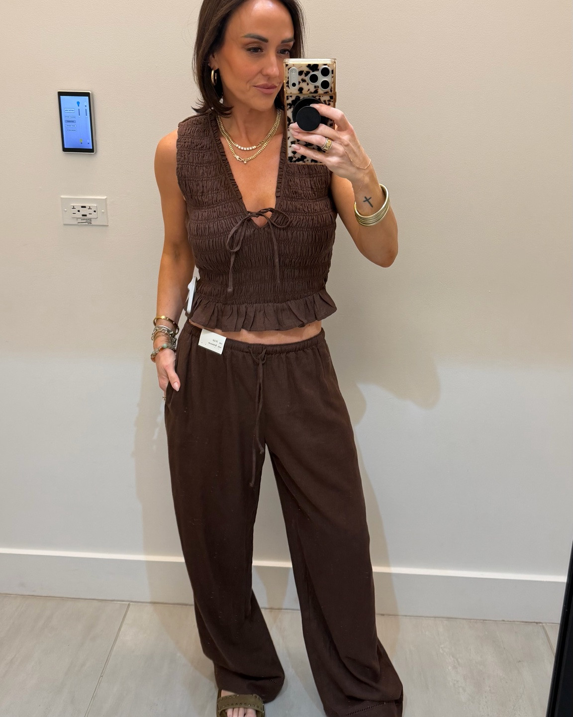 Linen set, s in both.  She is 5’1 wearing Xs top and had S, needed petite. @abercrombie #abercrombiestyle

Summer style, vacation style, elevated casual

#LTKxAbercrombie #LTKgrwm #LTKOver40