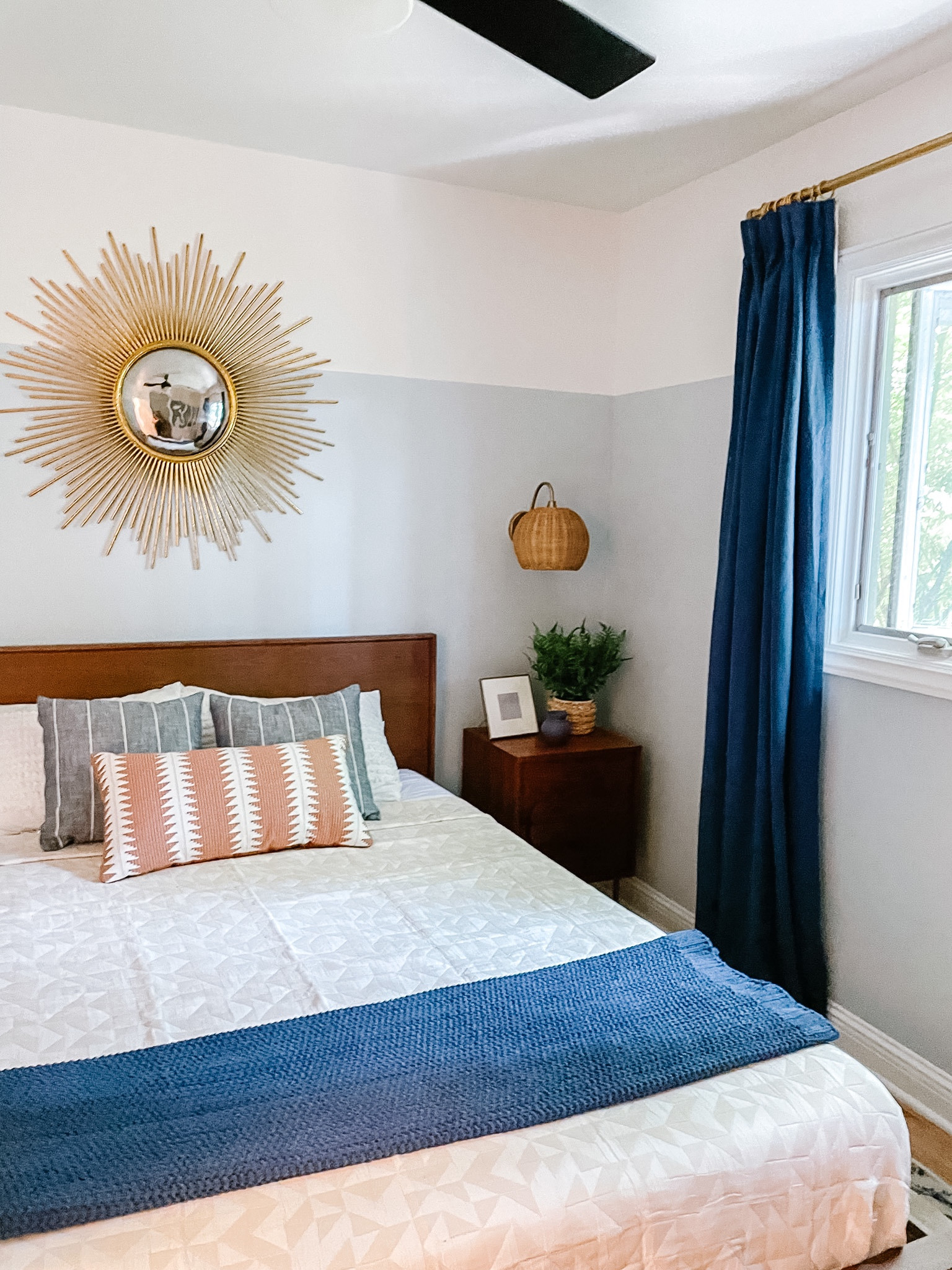 Absolutely love this coastal modern guest bedroom! 

#LTKhome