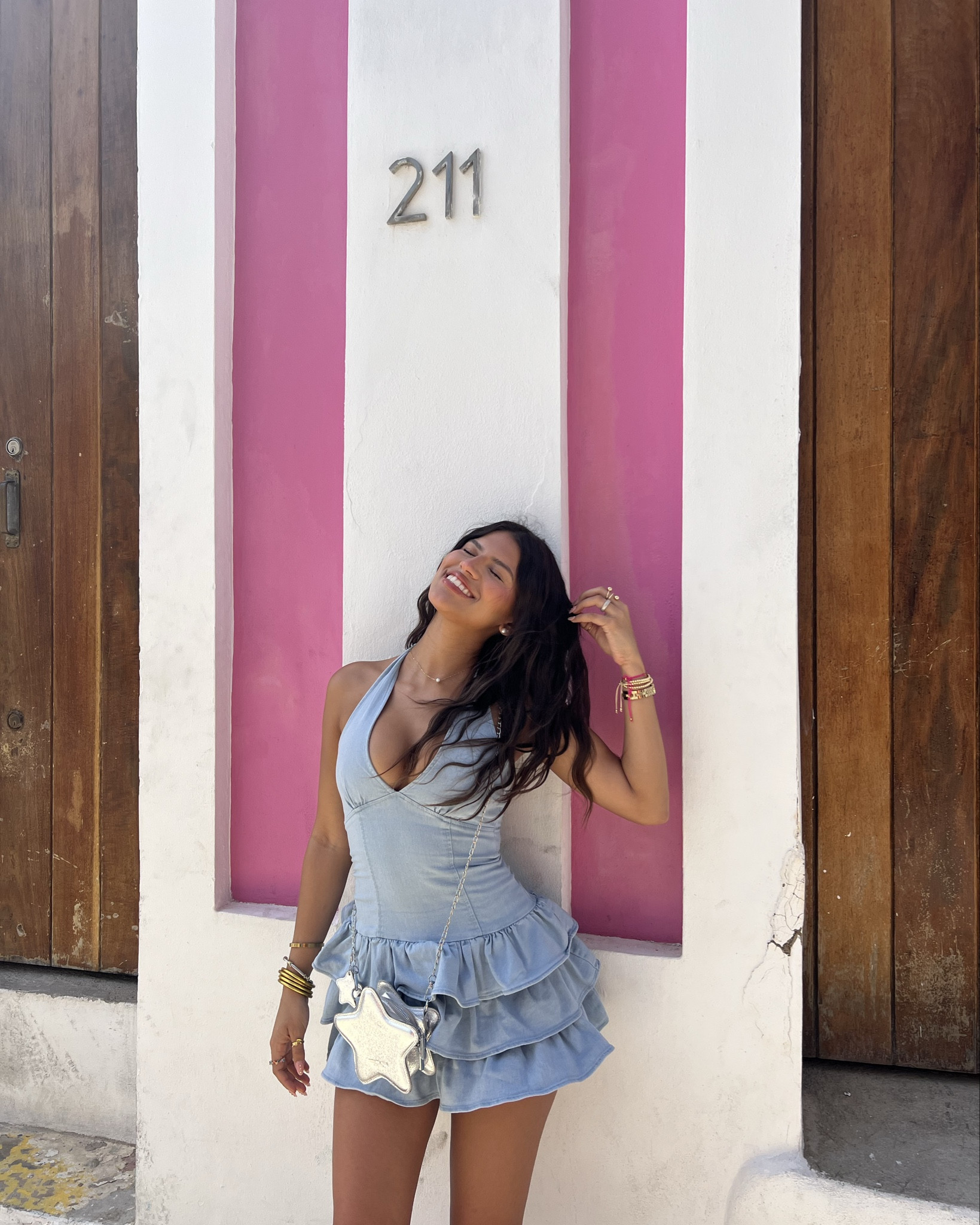 Dress: https://www.fashionnova.com/products/on-duty-denim-mini-dress-light-wash
El traje es de Fashionnova así que aquí les dejo el link directo! También dejé un dupe directamente linked en este post🌸

#LTKFindsUnder50 #LTKSeasonal #LTKTravel