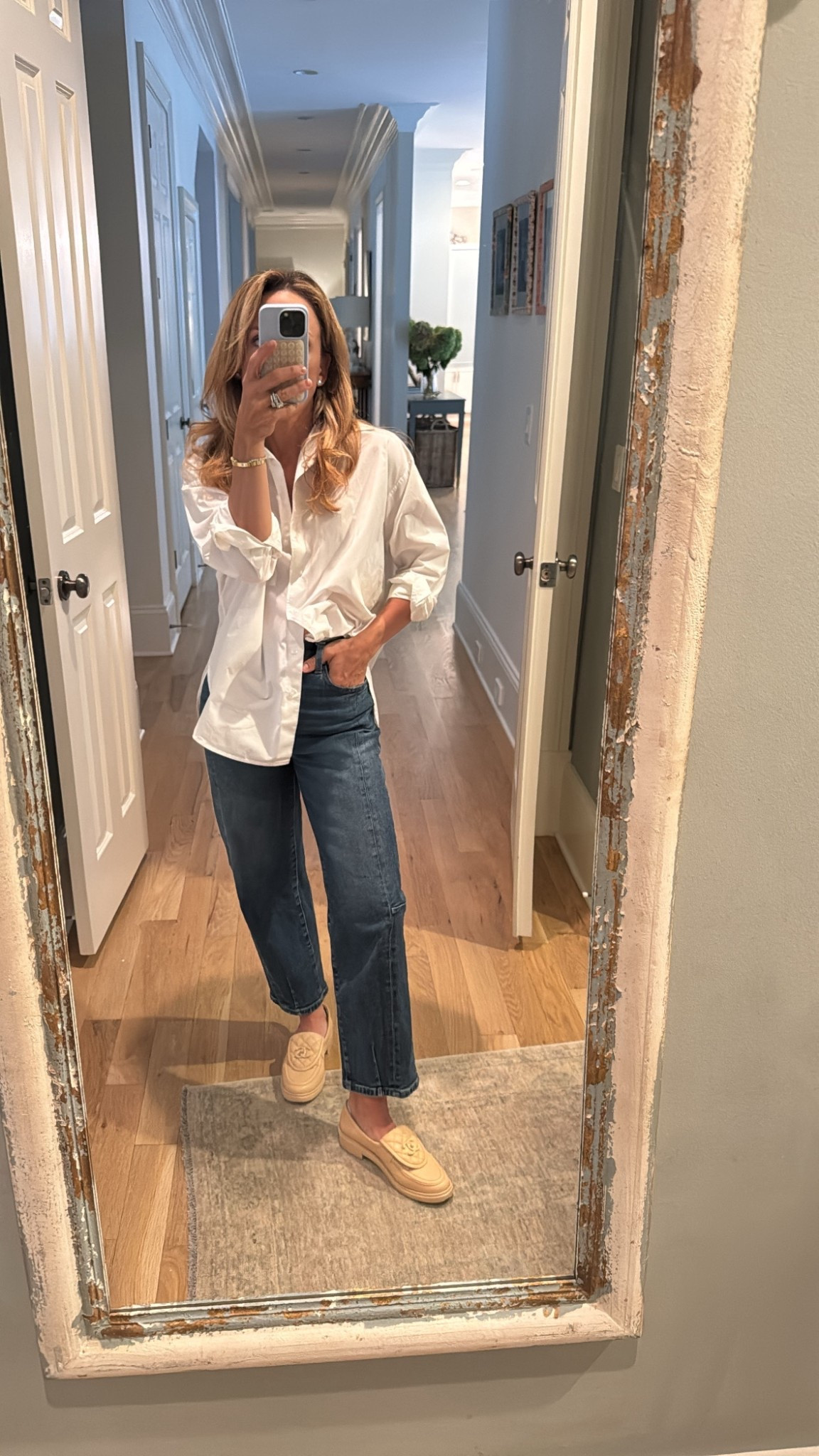 My go to mom uniform! These jeans are currently on sale

#LTKOver40 #LTKFallSale #LTKSaleAlert