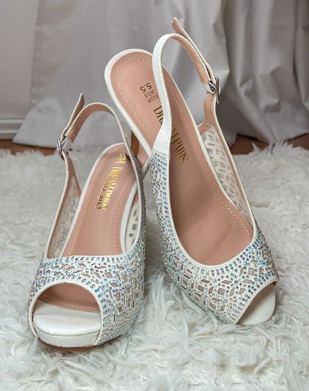 Such a beautiful pair of shoes, perfect for a bride or a wedding guest #amazonfashion #fouonditonamazon

#LTKShoeCrush