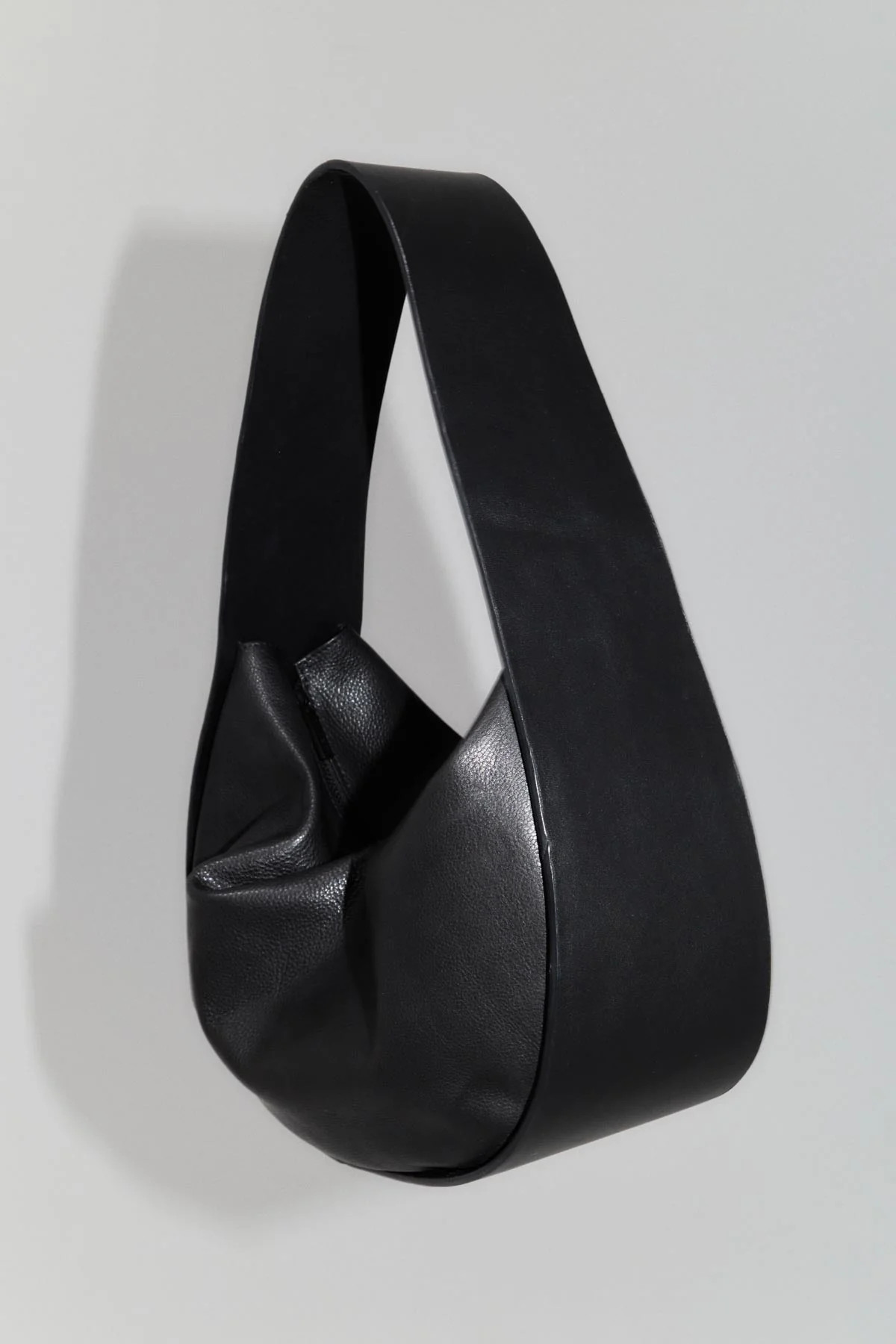 Soft Arc Bag - Black | St. Agni (US, UK, EU)