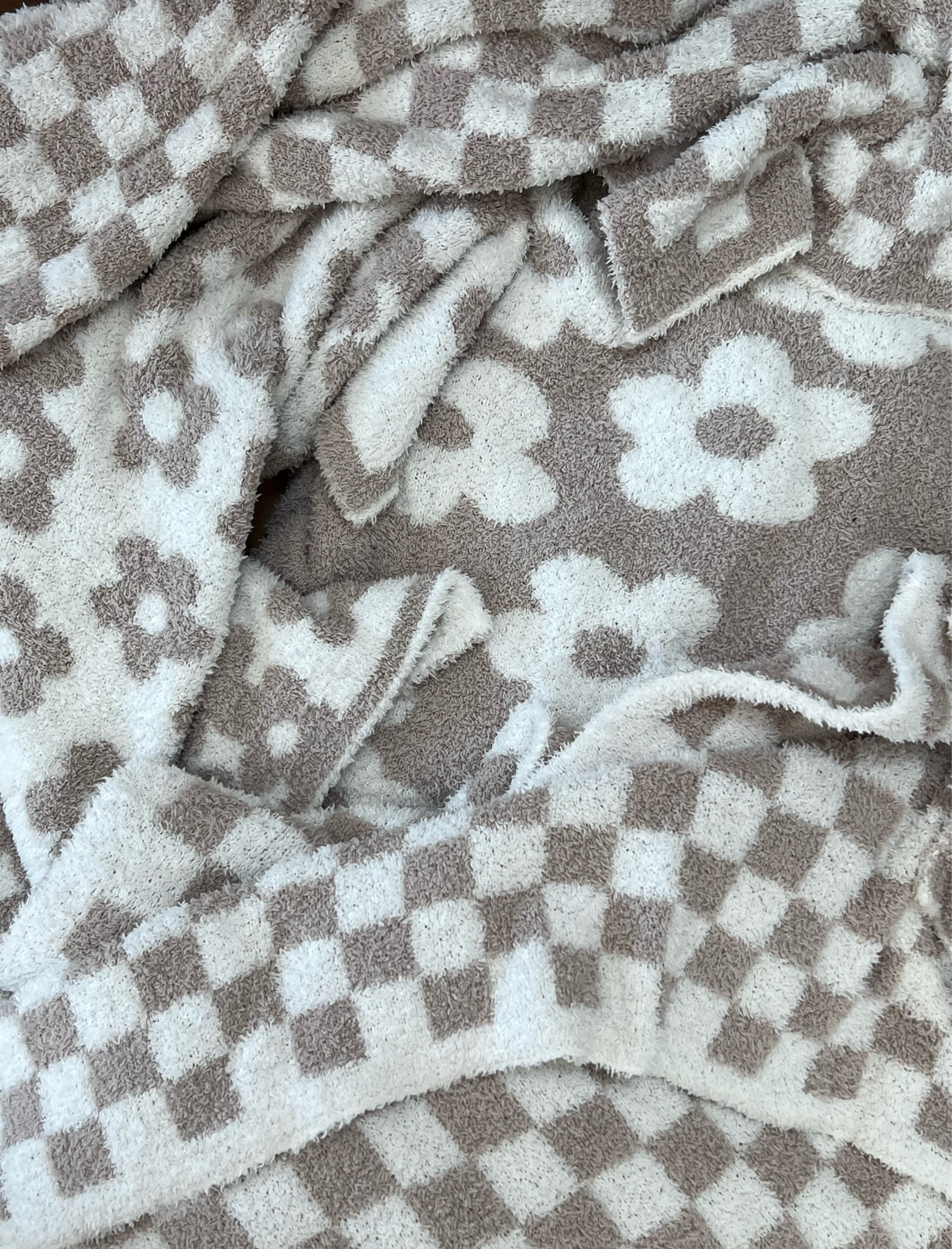 Neutral Chic Fuzzy Blankets 🤍

Throw Blanket | Checkerboard Blanket | Flower Blanket | Cozy Blanket | Neutral Blanket | Neutral Decor | Home Decor | The Styled Collection Blanket | Madi Nelson Blanket | Barefoot Dreams | 

#LTKfindsunder100 #LTKhome #LTKGiftGuide