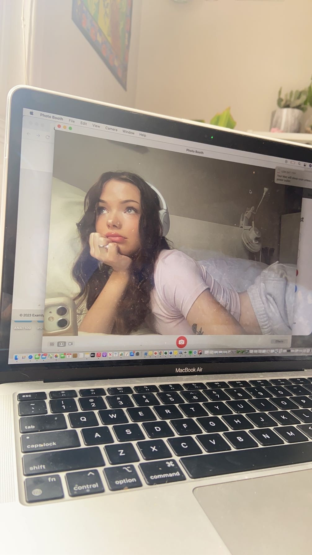 Soft girl productivity 🤍
Editing, journaling, and romanticizing my day in the comfiest fit. This is my go-to work from home / study outfit — fitted tee + cozy sweats that still feel put together.
Both pieces are from Aritzia — linked on my LTK for an effortless everyday uniform.

Aritzia outfit • work from home outfit • study outfit • cozy girl aesthetic • comfy basics • everyday loungewear • casual outfit women • minimalist style • soft girl vibes


#LTKhome #LTKsale #LTKwinter