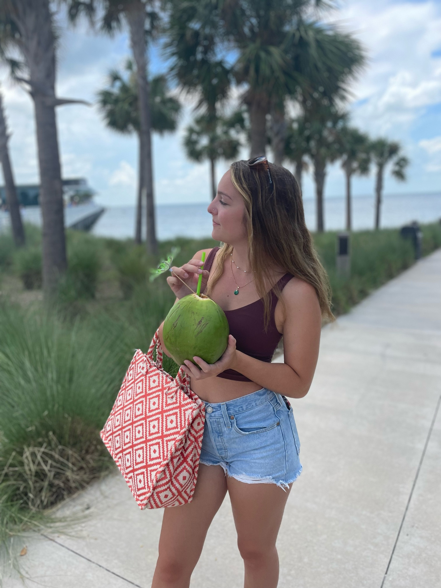 Small aerie top, 24’ Levi’s shorts, undeniably boutique bag 

#LTKitbag #LTKFitness #LTKunder50
