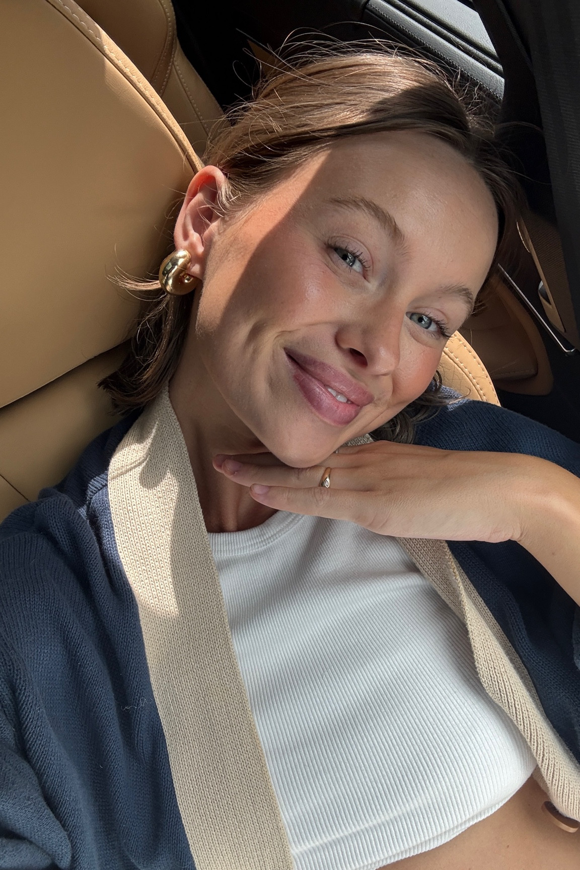 Clean simple makeup by @wellpeople