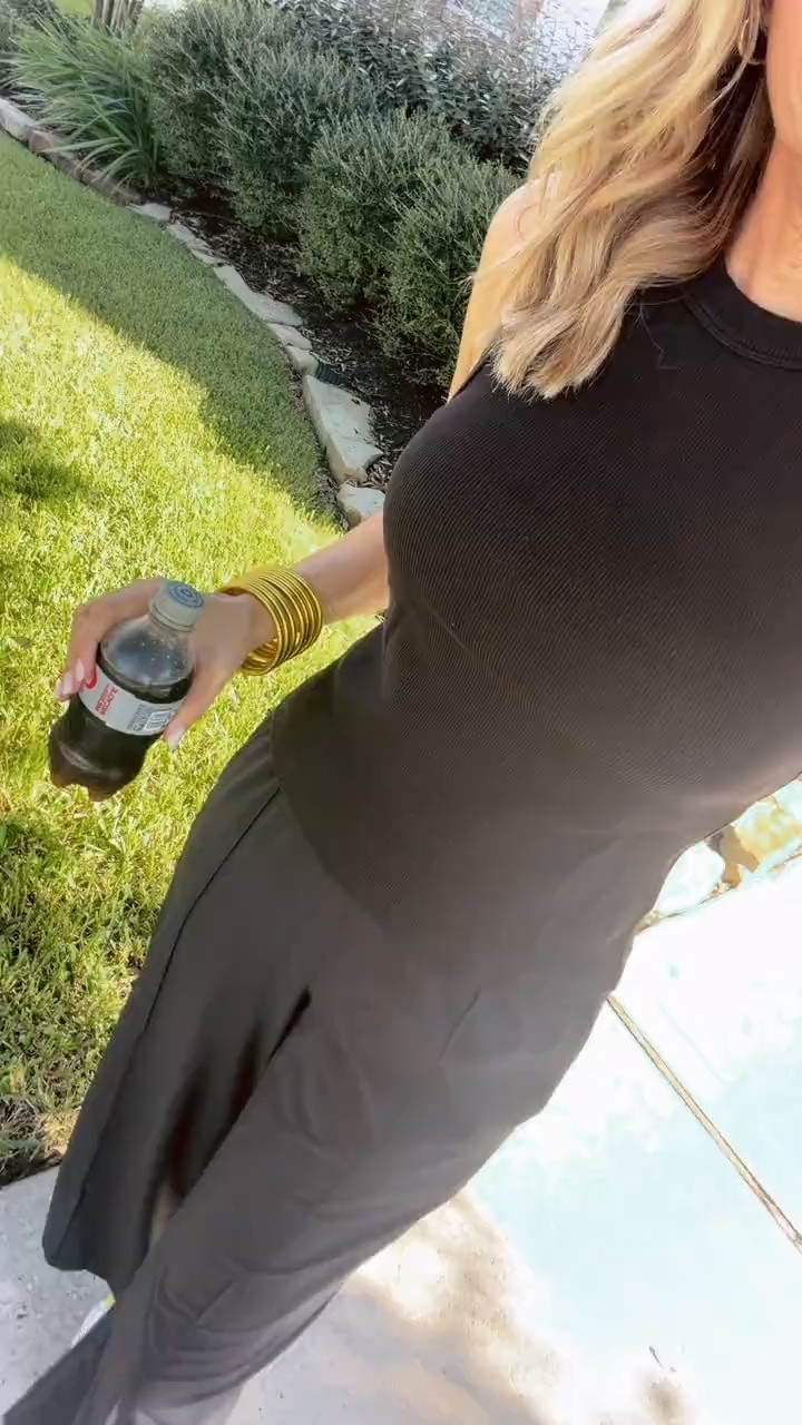 I have gotten SO many compliments on these pants! The wide leg silhouette creates such a long, slimming look, and I love how they drape without adding bulk. Even better, they come in multiple length options so you can find the right fit for your height.
slimming wide leg pants, elongating pants, flattering pants for women, wide leg trousers, pants with length options, tall girl pants, comfortable fall pants, black wide leg pants, casual fall outfit, pants for women over 40, everyday fall style, HauteandHumid