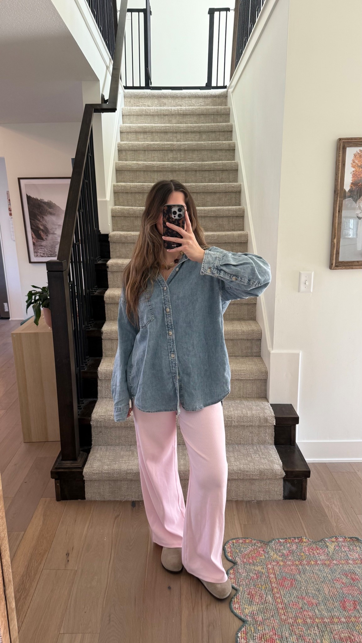 comfy outfit with some fun jewelry! sized up in both the top and pants, wearing a medium! 

Casual outfit, mom outfit, postpartum 

#LTKootd