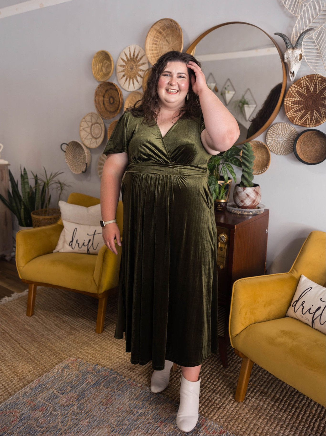 Today’s OOTD: this beautiful velvet dress from Amazon. Perfect for work, wedding guest dress, or a date night! Comes in several colors and runs true to size—I’m wearing the 2XL! 

#LTKSeasonal #LTKwedding #LTKplussize