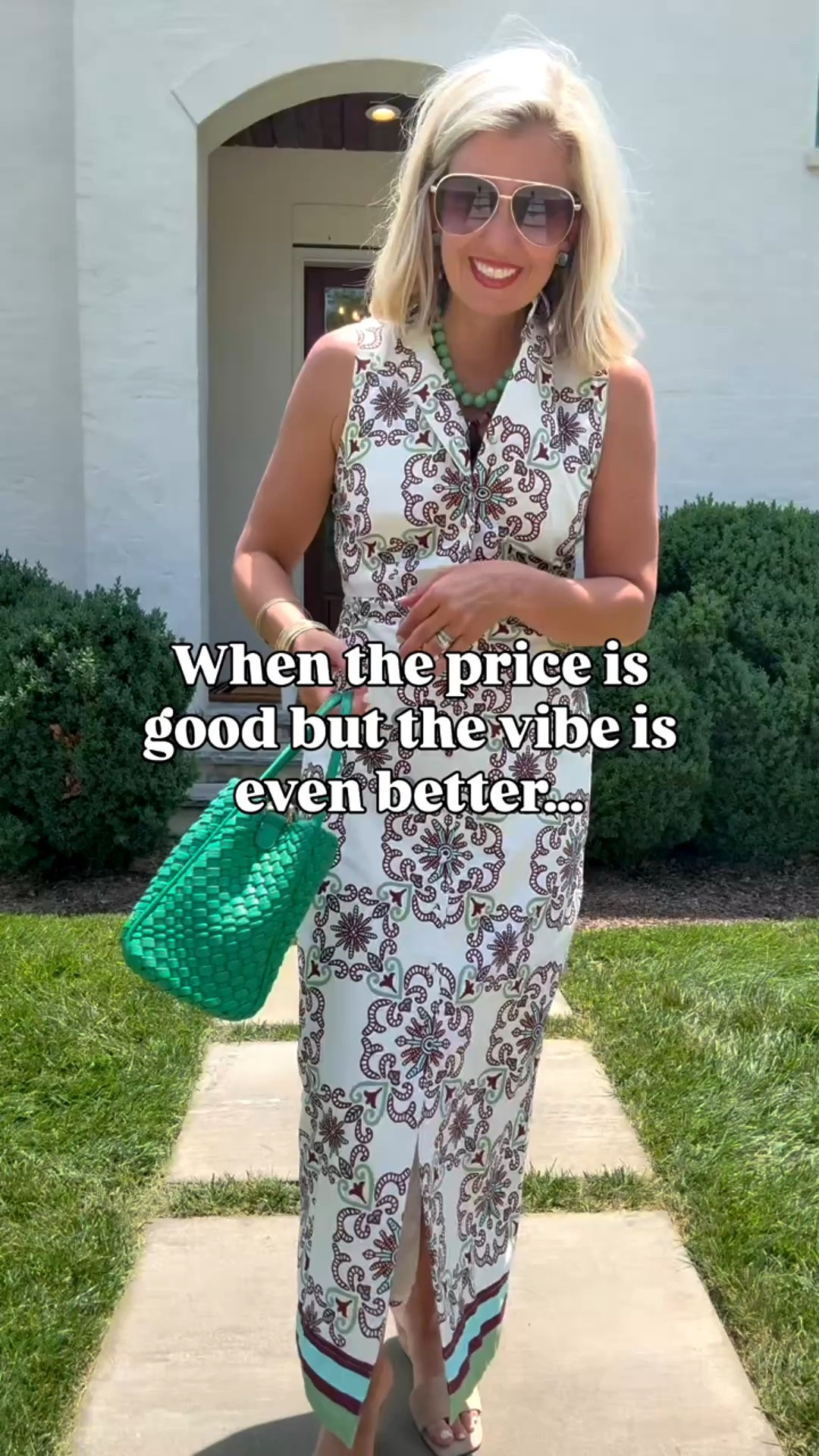 Oh yall are going to go bananas over these new dresses from Belk! Gorgeous finds at amazing prices!

Pink Floral Maxi - 4
Crown & Ivy (new style) - 4
Navy & zig zag dress  - small
Blue/White wrap dress  - xs

#LTKdayinmylife #LTKSaleAlert #LTKstorytime
