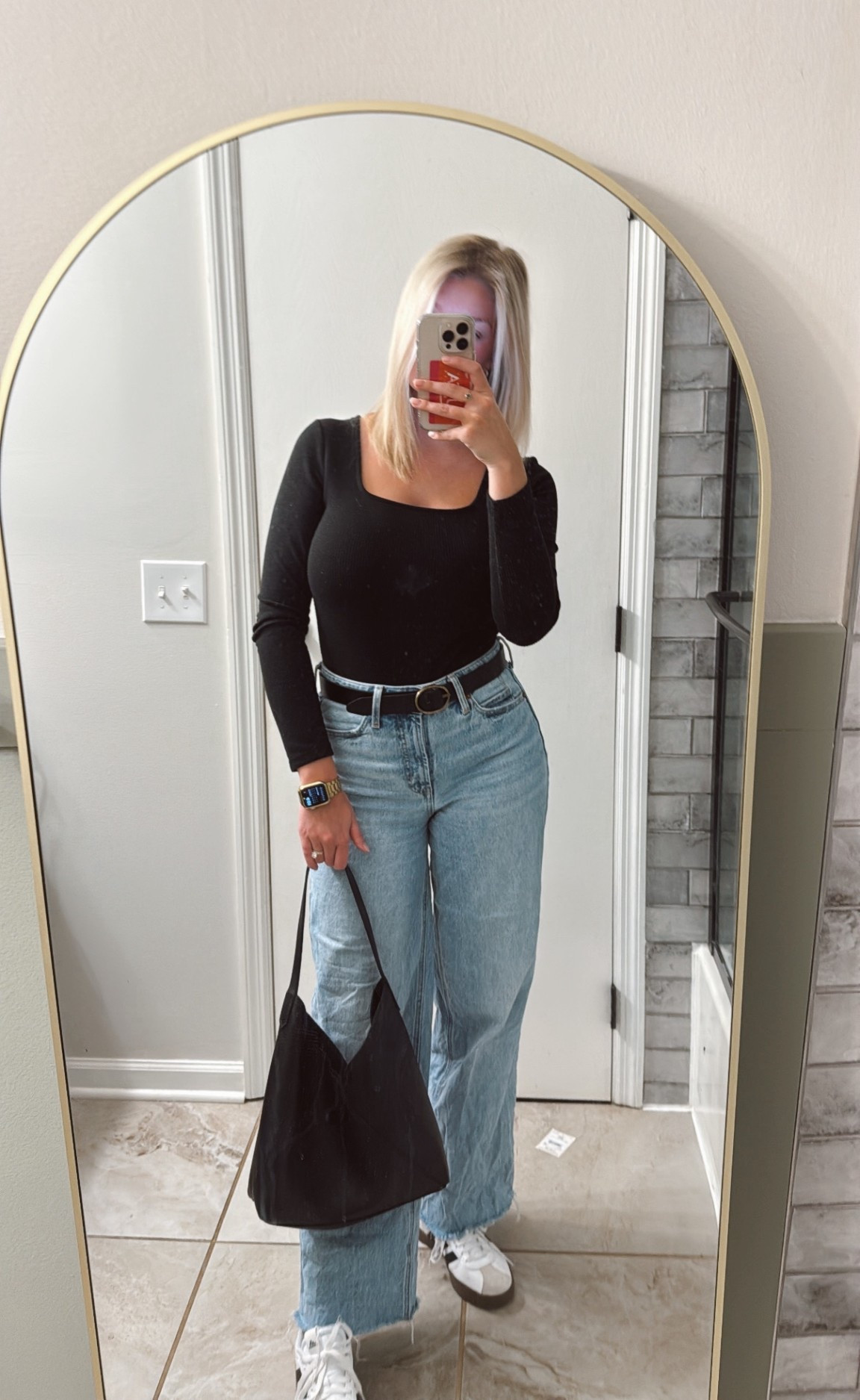 casual night out in my fave blue jeans ✨

#LTKdayinmylife #LTKootd #LTKFindsUnder50