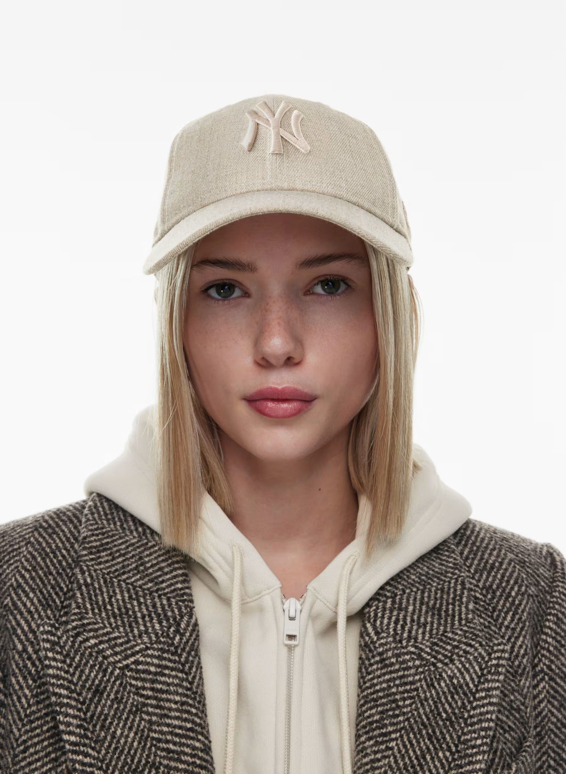 NEW YORK YANKEES BASEBALL CAP | Aritzia