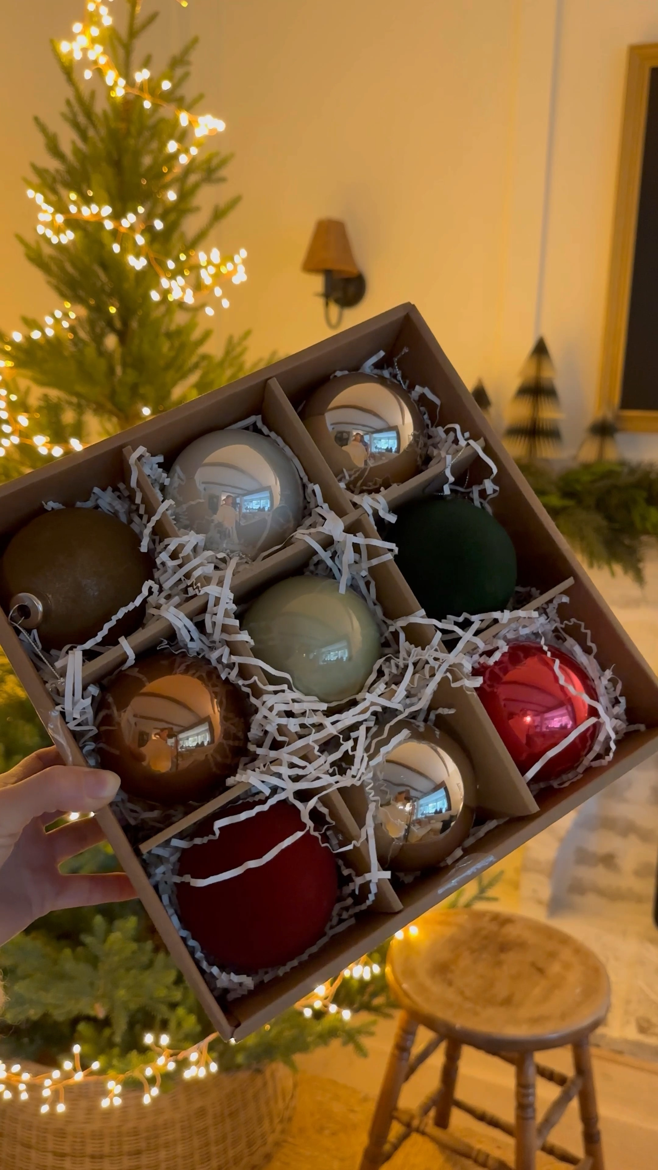 More Christmas tree details. That was the first layer of decorations ❤️

#LTKHoliday #LTKHome #LTKWatchNow