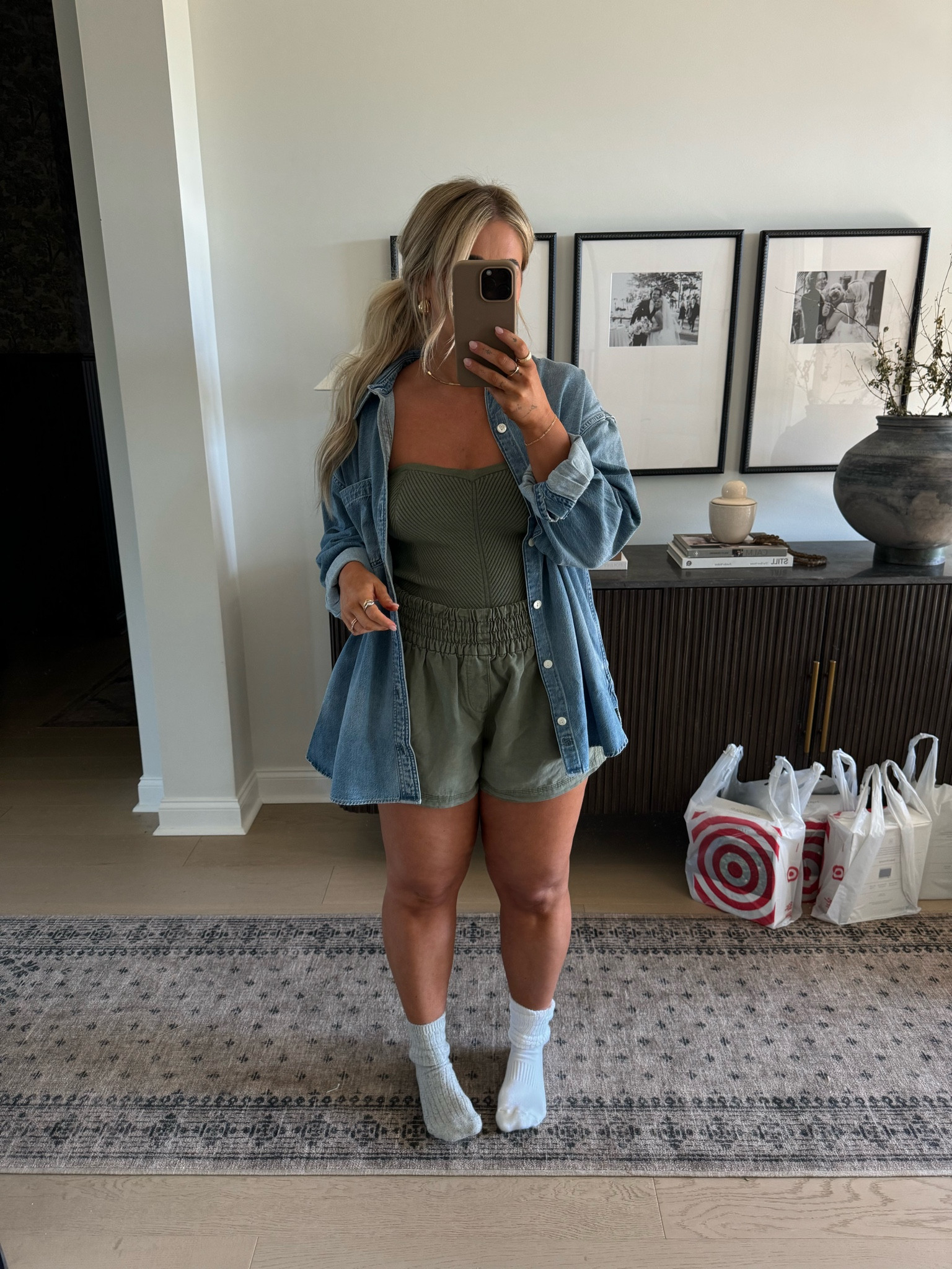 Todays fit!!🤍 wear a size large in everything  