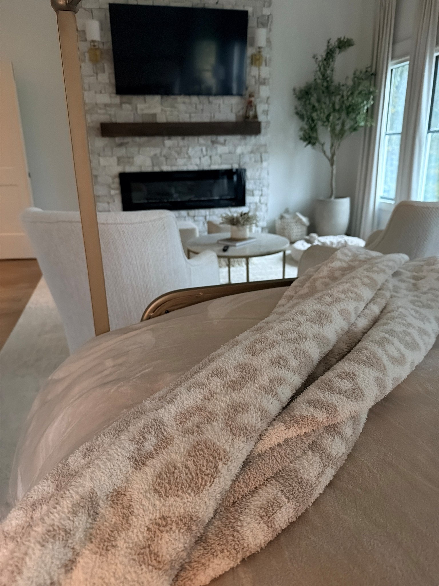 My all-time favorite Barefoot Dreams throw 🤍 the softest thing I own and worth every bit of the hype. These throw blankets make the best gift for anyone in your life! 

#LTKGiftGuide #LTKSaleAlert #LTKHome