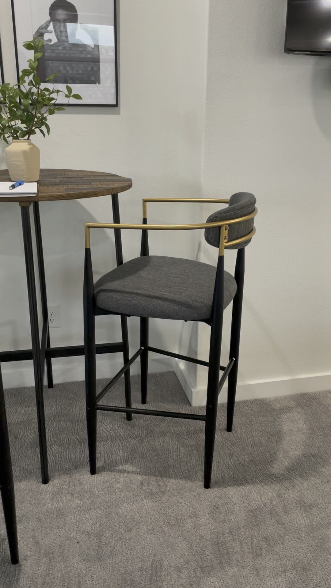 Get the Jagger Barstool dupe before it’s too late⏰ 