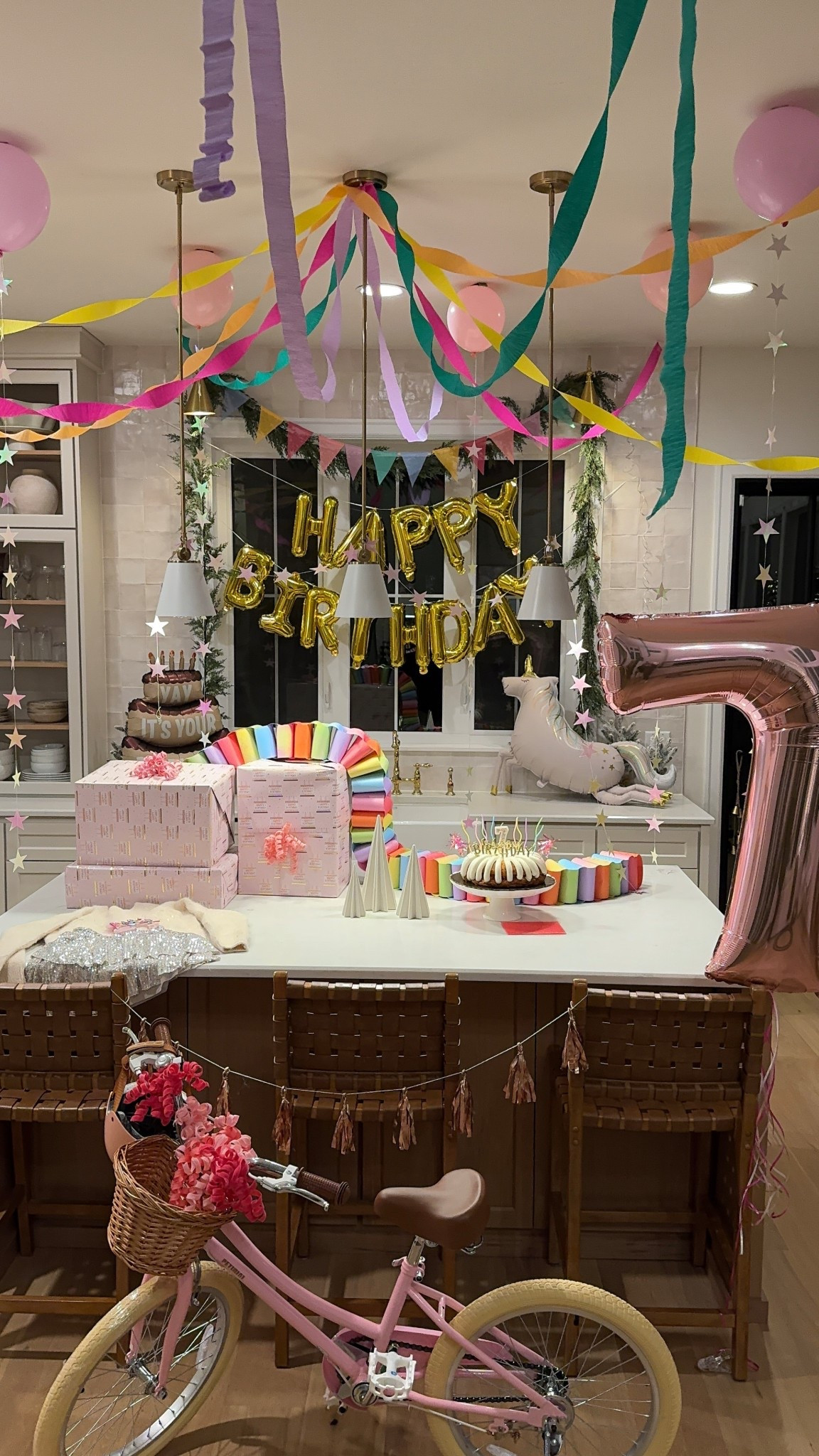 Havens bday!!

Birthday
Girls birthday
Party decor 