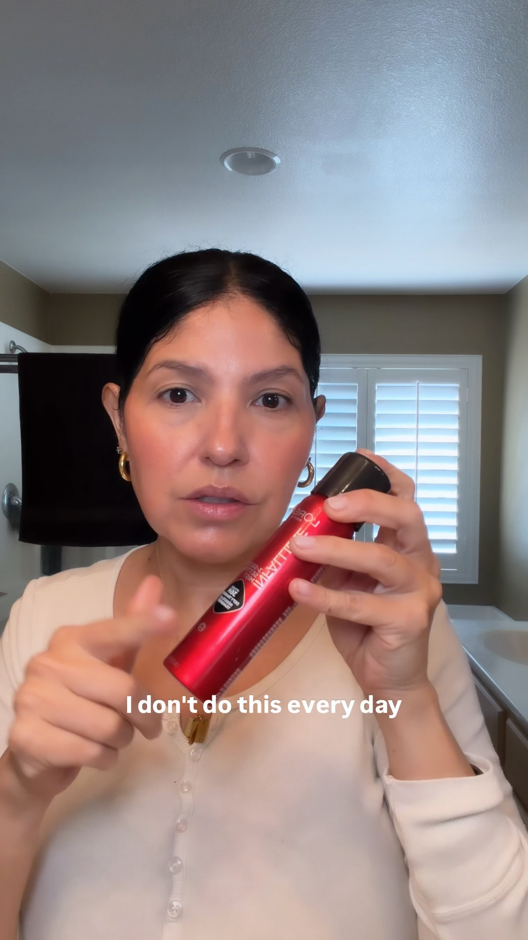 3 minute minimum makeup for mature skin 

Anastasia eyebrow pencil granite
Mhp medium 
Concealer 2n 
Bronzer in long weekend 
Mac blush 
L’Oréal finishing spray

#LTKOver40 #LTKBeauty #LTKvlog