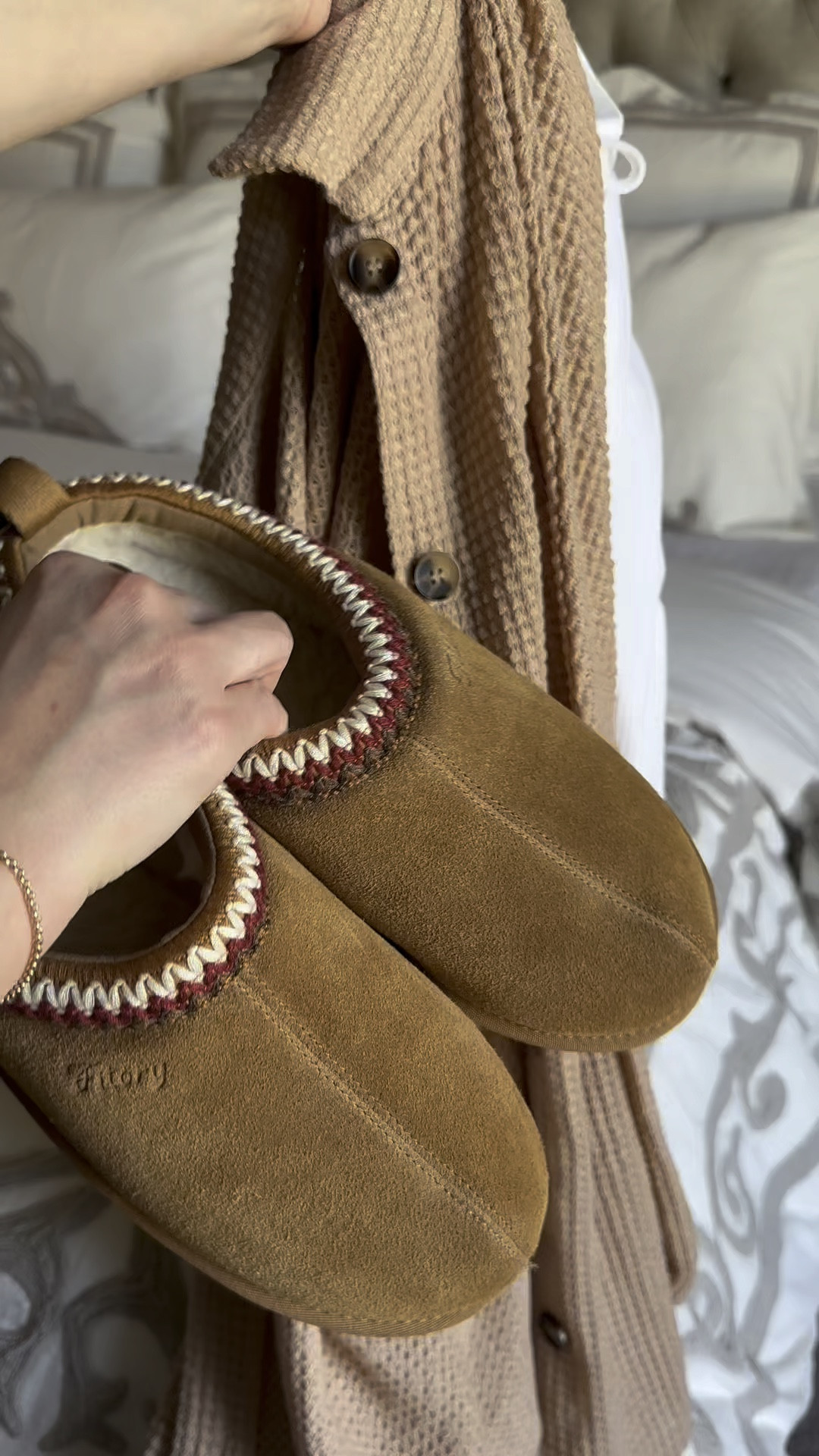 Comfy Ugg look alikes for less! 

#LTKMidsize #LTKShoeCrush #LTKVideo