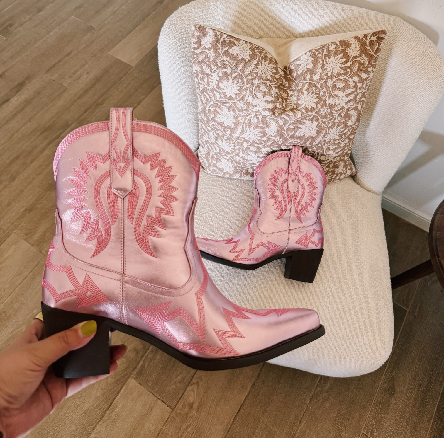 Love these boots ! I have them in two colors 

#LTKStyleTip #LTKFindsUnder100 #LTKShoeCrush