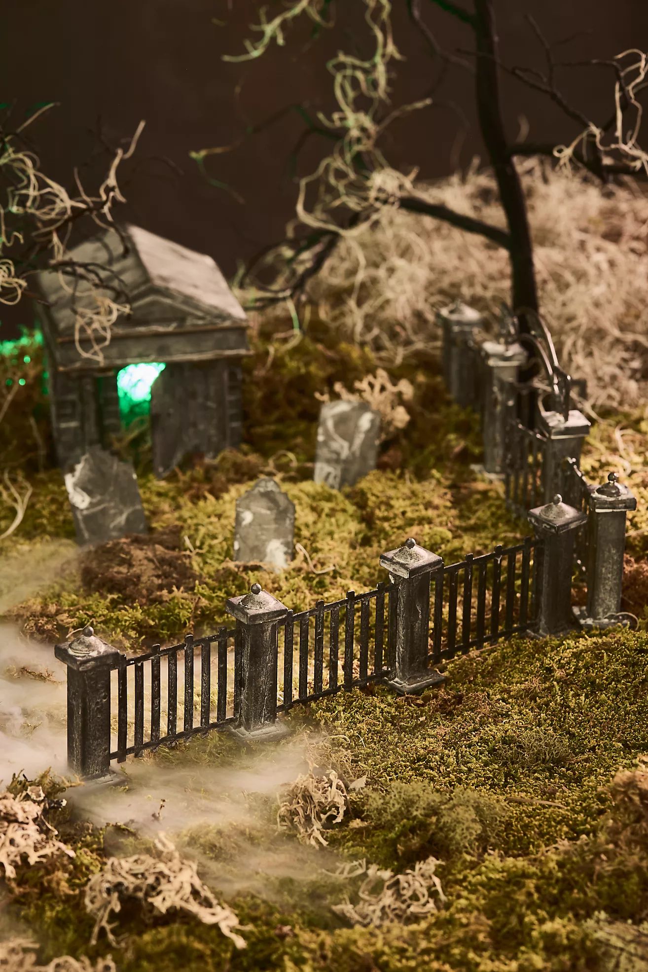 Concordville Spooky Village Fence | Terrain