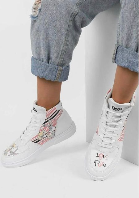 These Bugs and Lola Sneakers are DOPE! The nostalgia I get from these give me life! 


hightop tennis shoes, white sneakers, gifts for her

#LTKshoecrush #LTKGiftGuide #LTKstyletip
