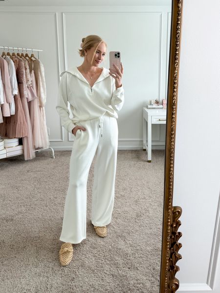 Found this cozy lounge set on Amazon and had to try it! It runs big and I would recommend a color other than white (the pockets come through) but otherwise, such a cute set! If between size down 

Amazon find // Amazon lounge set // travel set // matching set // look for less 

#LTKtravel #LTKSeasonal