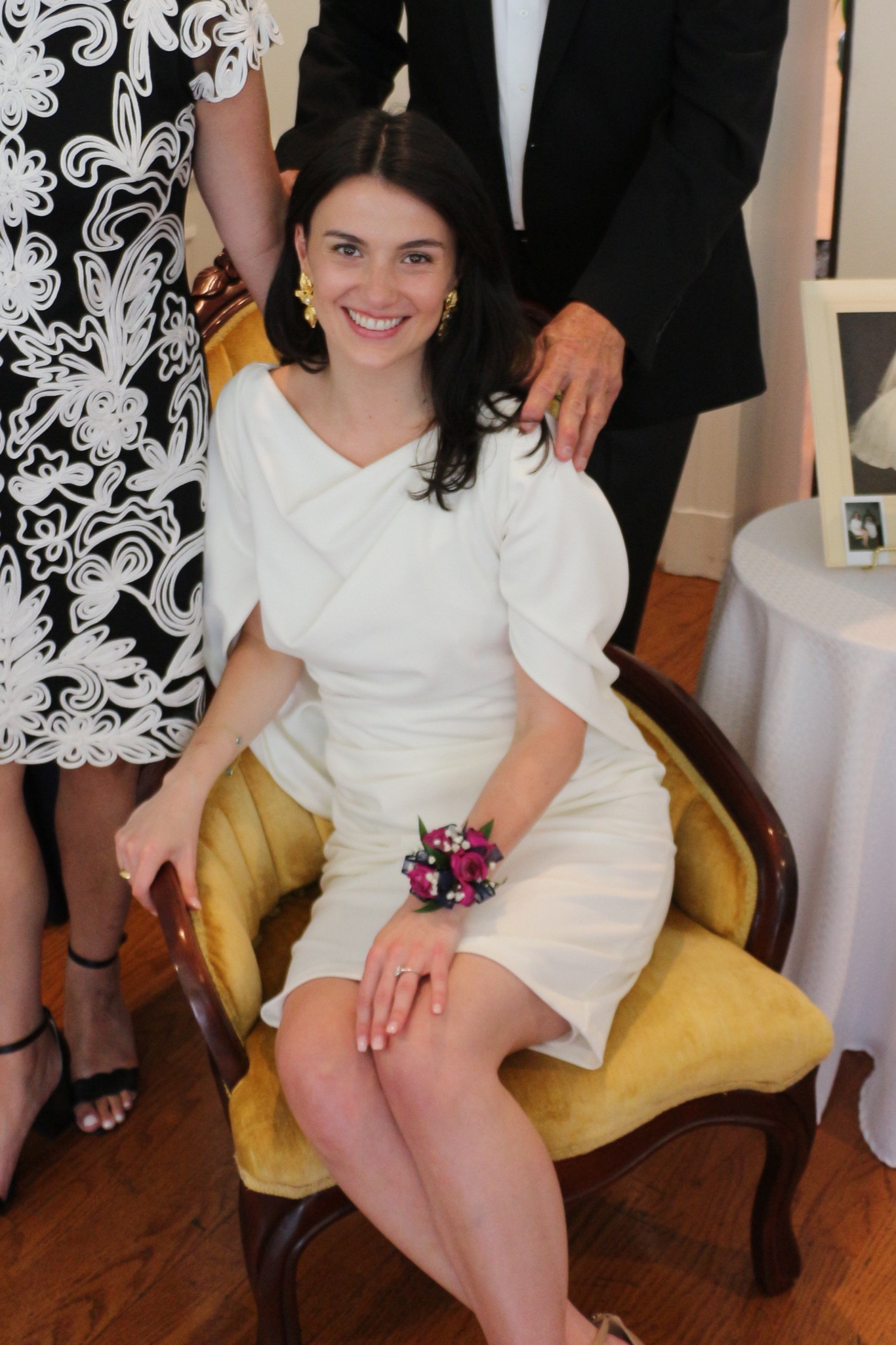 ELEGANT BRIDAL SHOWER DRESS
I had so so many compliments on this dress! Def a dress I’ll have for years (especially sense the the stomach area is super forgiving & flattering)
Plus there’s a cape! Who doest love a cape? 
I clearly love anything with sixties/fifties vibes