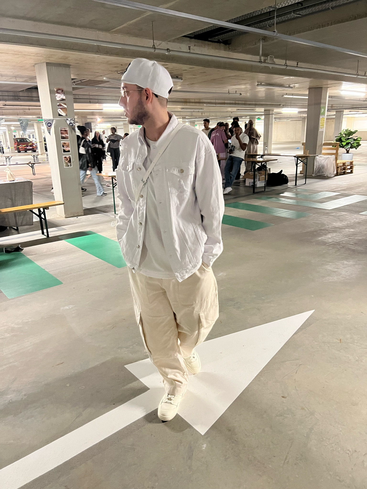 Fit for a fashion expo! 🤍 

Jacket: SHEIN
TSHIRT: SHEIN
CAP: SHEIN
BAG: SHEIN
CARGO PANTS: ZARA
SHOES: NEW BALANCE

#LTKeurope #LTKmens #LTKfit