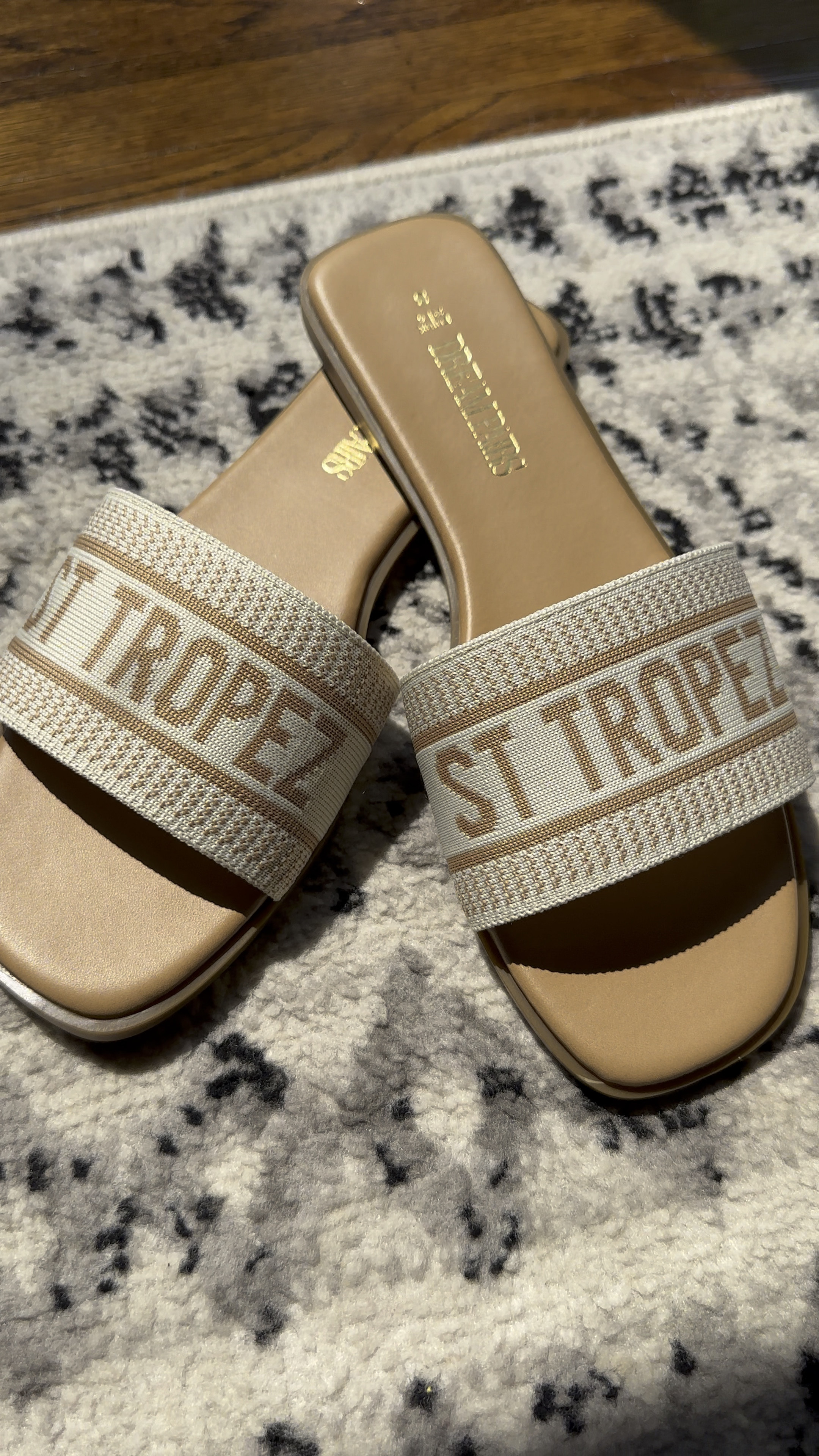 Amazon Prime Day Deal. This summer sandals are under $15 

#LTKSaleAlert #LTKShoeCrush #LTKVideo