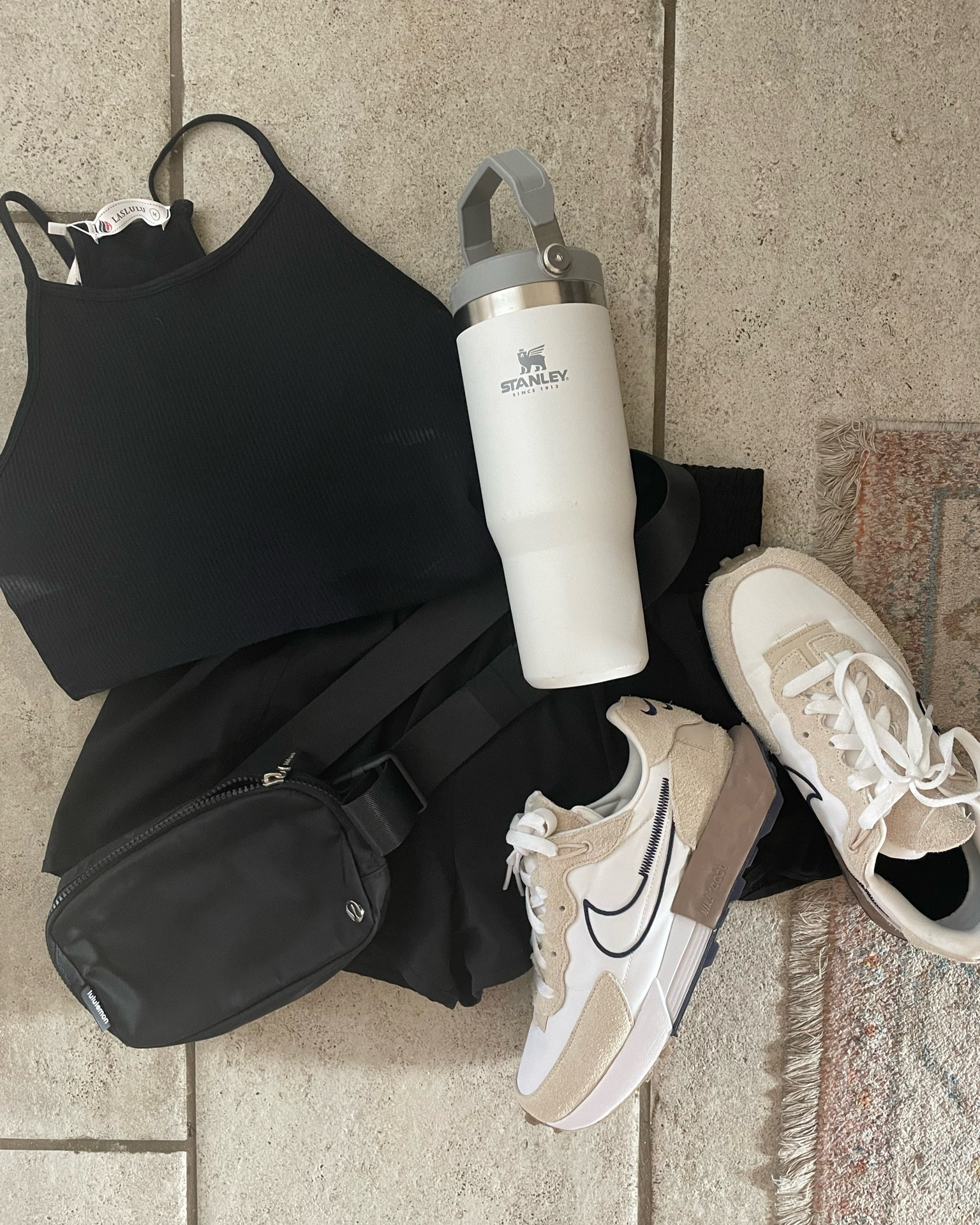 True sizing . Y’all loved these free people look a like tanks from amazon and now they come with padding sooooo good full try on in stories ✨ 
.
#amazonfashion #amazonfinds #amazondeals #founditonamazon #freepeoplemovement #workoutclothes #lookalikes #momstyle #casualstyle #casualoutfit 

#LTKfindsunder50 #LTKfitness #LTKsalealert