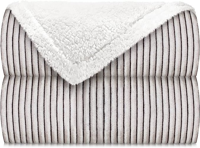 Amazon.com: Sherpa Blanket Fleece Throw – 50x60, Black and White – Soft, Plush, Fluffy, Warm,... | Amazon (US)