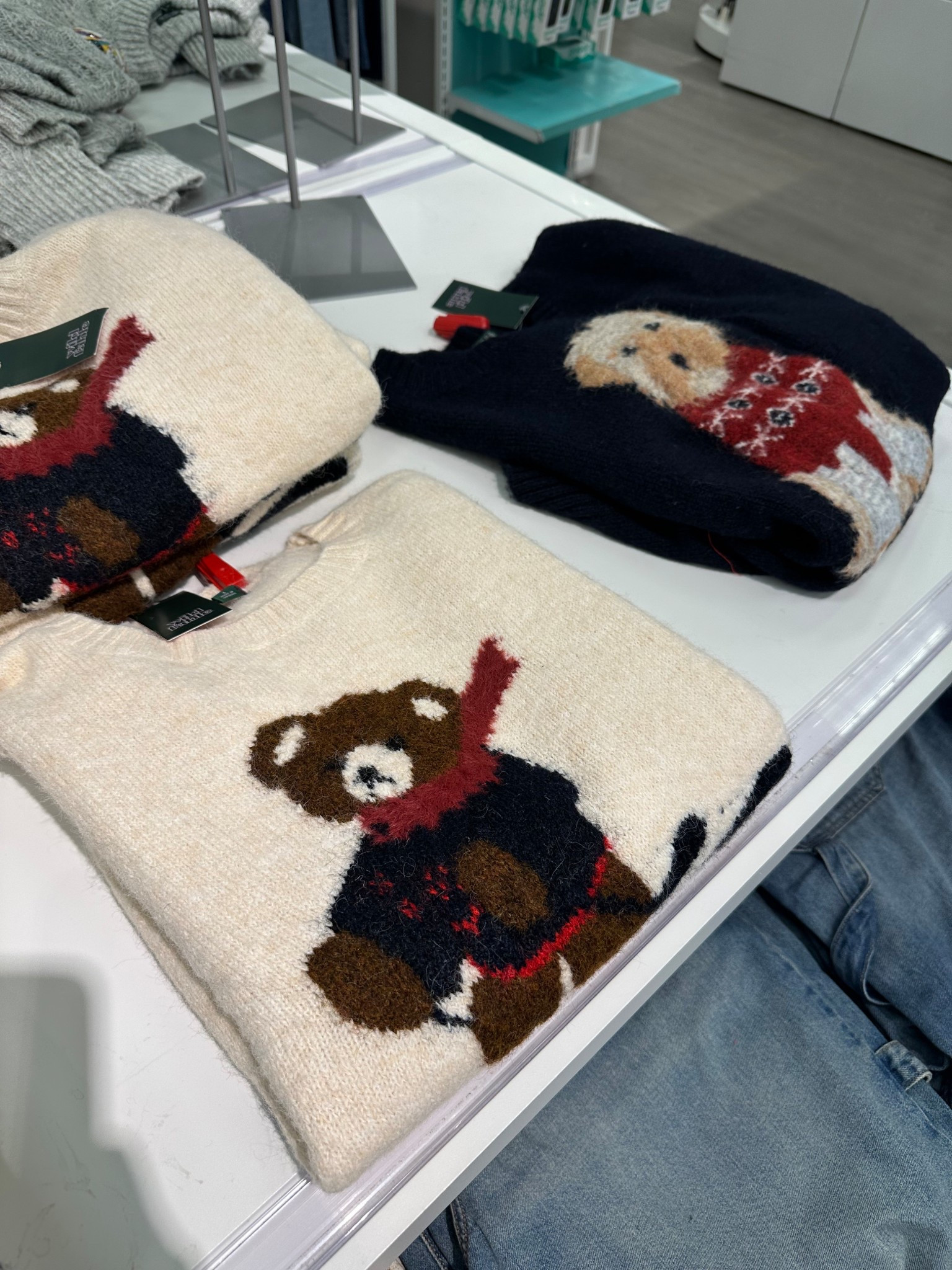 Cozy sweater 🧸♥️

#LTKFindsUnder50 #LTKGiftGuide #LTKHoliday