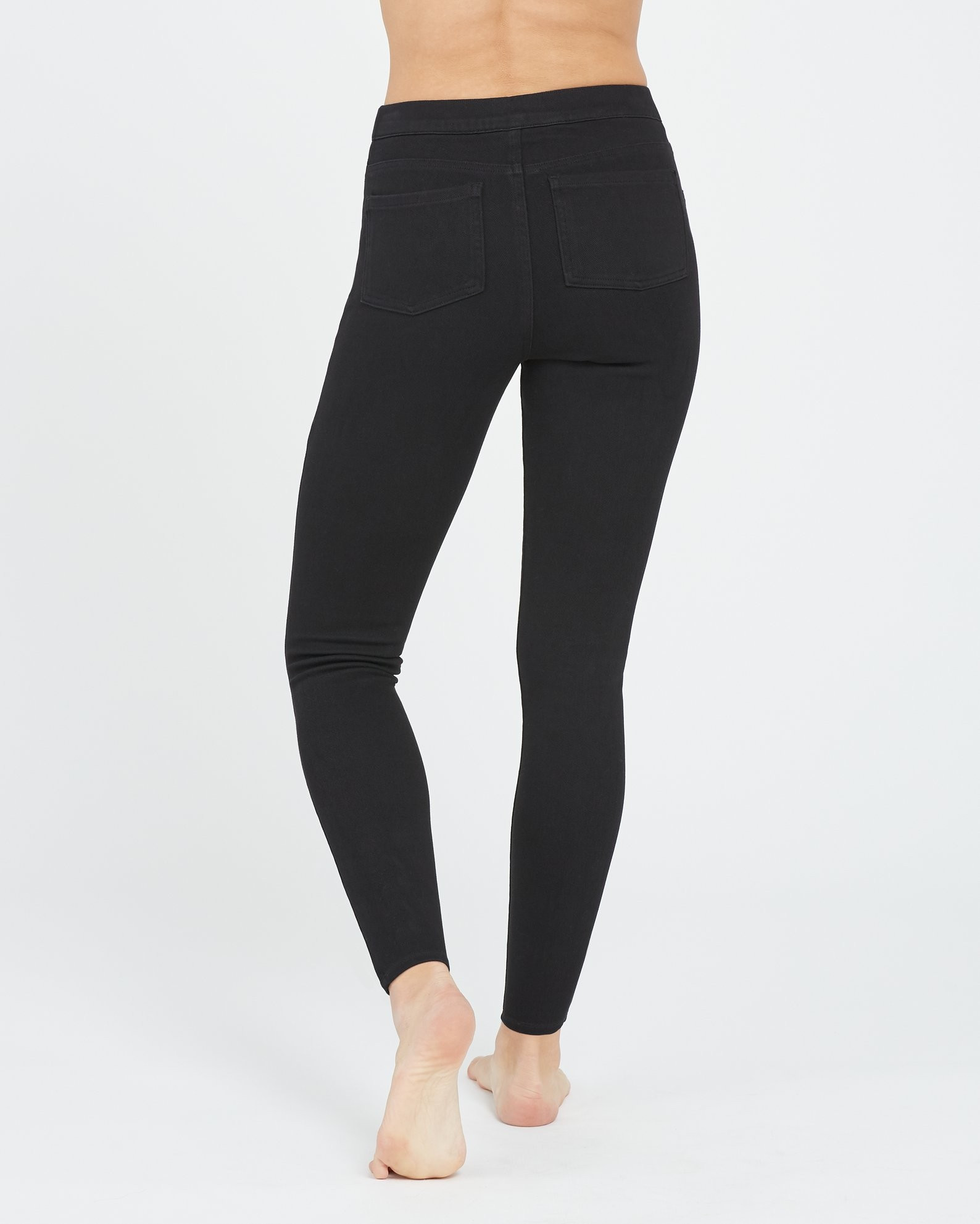 Jean-ish® Ankle Leggings
       
        $98.00
        Available in Petite and Tall! | Spanx