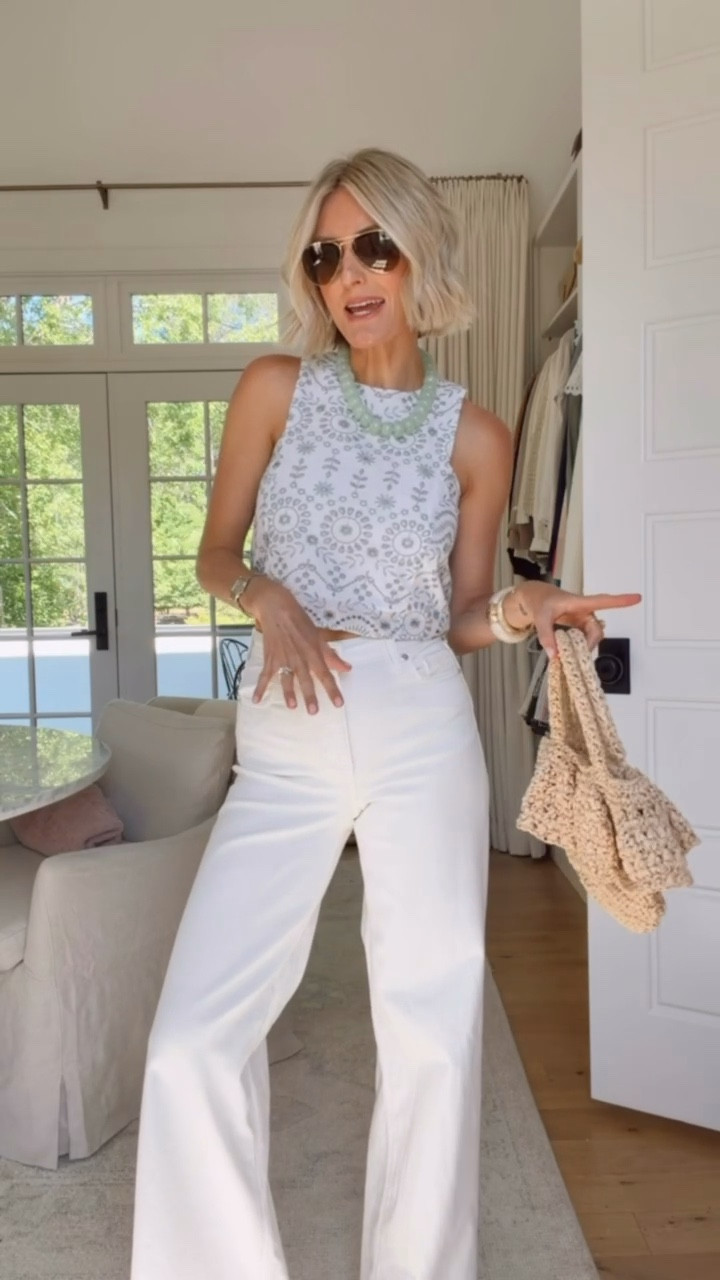 Love how this top pairs with these white jeans 👏🏼 such a cute look for spring! Wearing 0 in the top & 4 in the jeans.

Loverly Grey, Loft, Target find, spring fashion, spring outfit ideas, white denim outfit, white jeans outfit

#LTKootd #LTKSeasonal