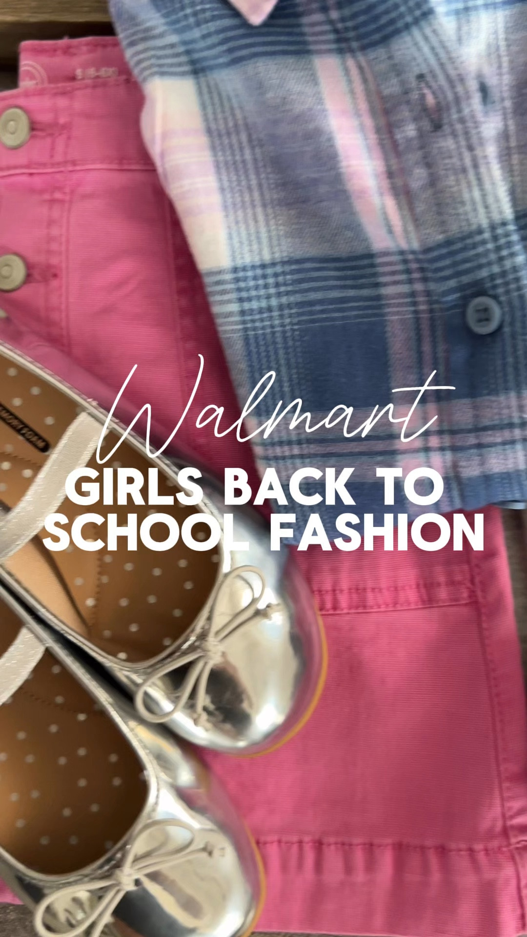 #walmartpartner Anyone else finding themselves still back to school
Shopping? Reminder that @walmart is your one stop shop for all things back to school! From supplies to tech + fashion- shop it all with Walmart! 

#walmart #walmartfashion @walmartfashion 
