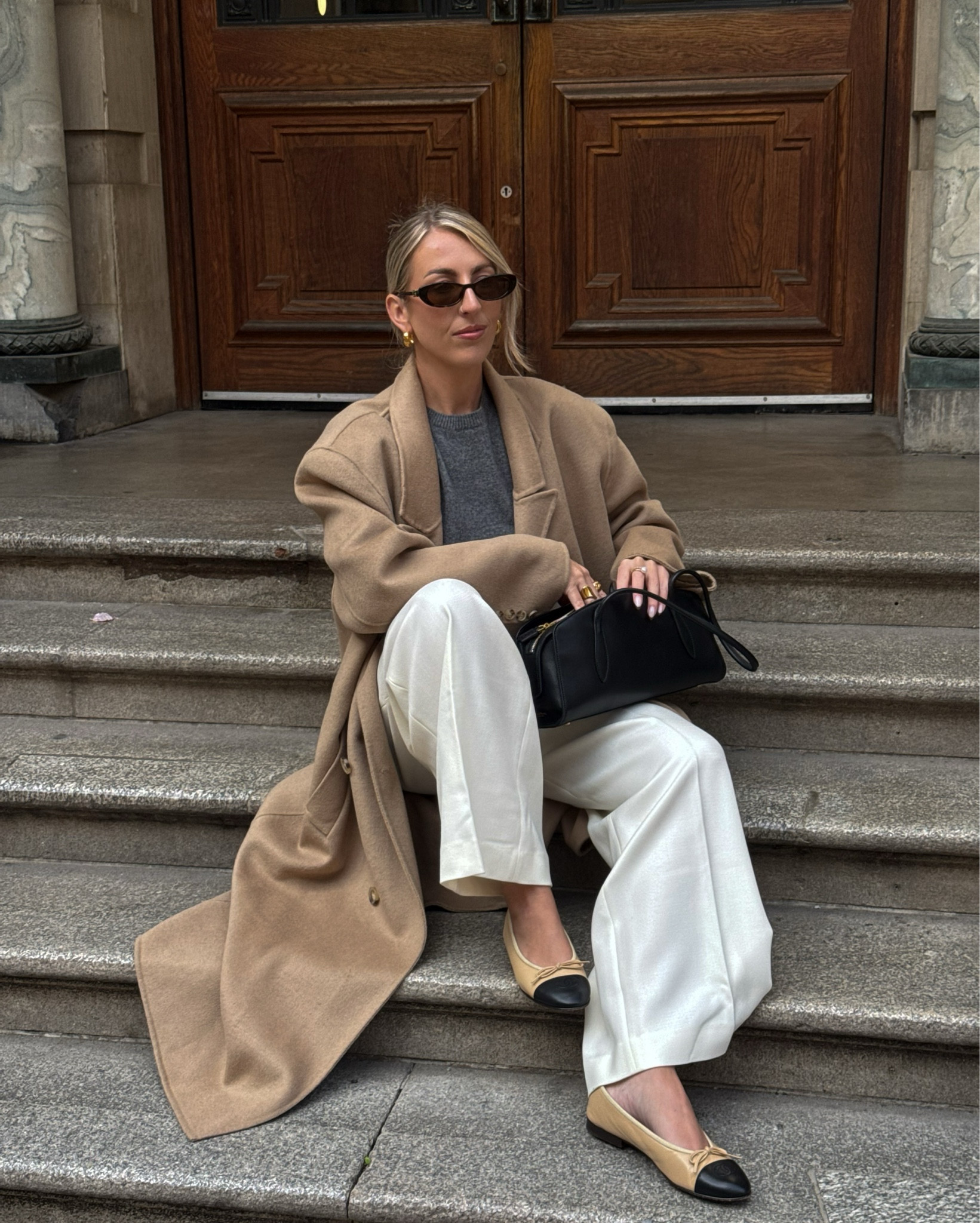Camel coat & tailored white trousers 🍂

Lilysilk, Chanel ballet flats, Gucci sunglasses, camel coats, classic outfit, black bag 

#LTKuk #LTKautumn #LTKstyletip