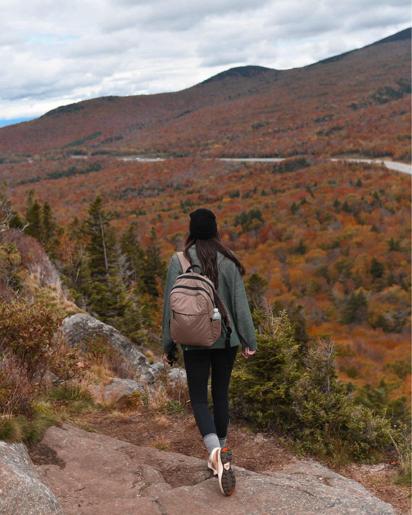 Hiking outfit! 

Sweater: sized up to a large for oversized fit
Leggings: TTS 
Boots: TTS


#LTKfitness #LTKSeasonal #LTKtravel
