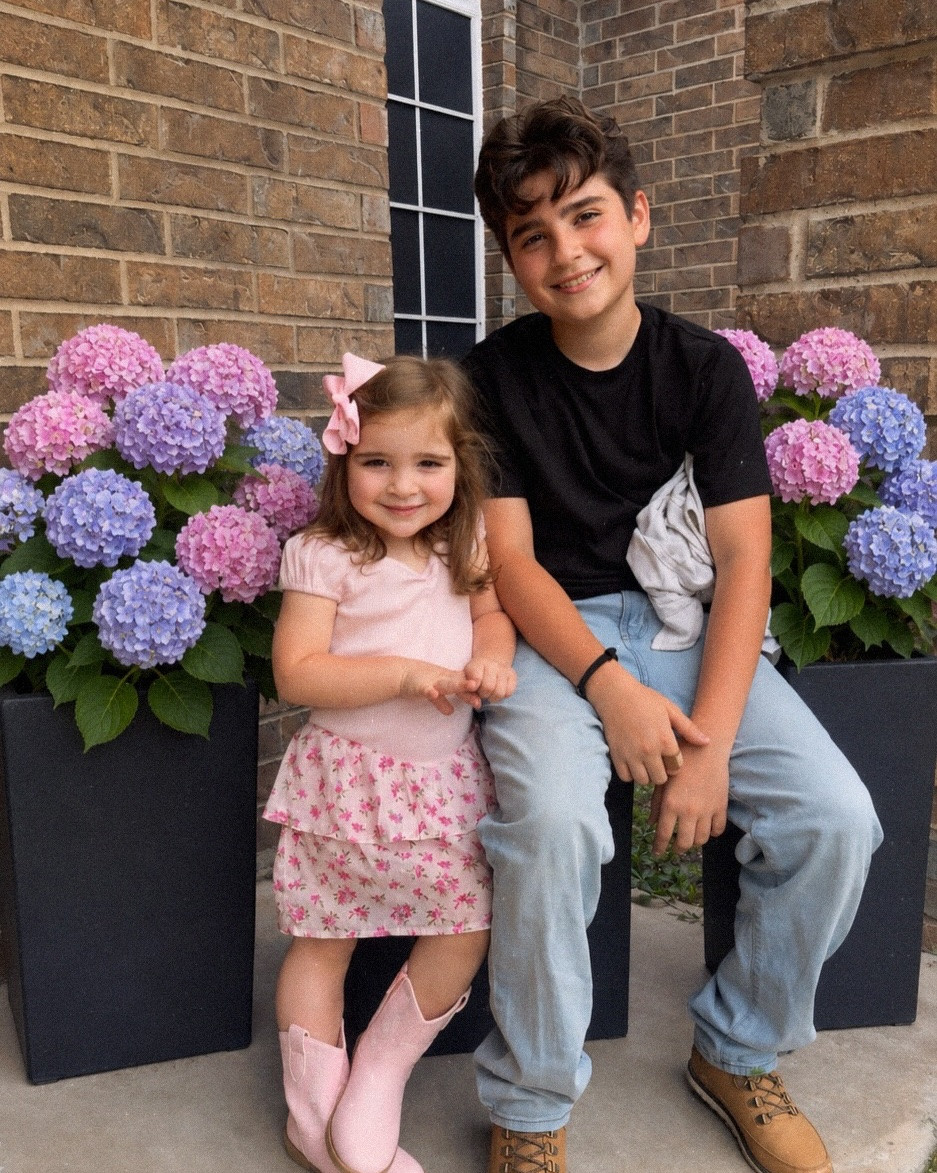 This is what an 11 year gap looks like 🥰 they get along most of the time 😆 tell you what thou.. having littles in your 40s are so different, we love every minute of it!!