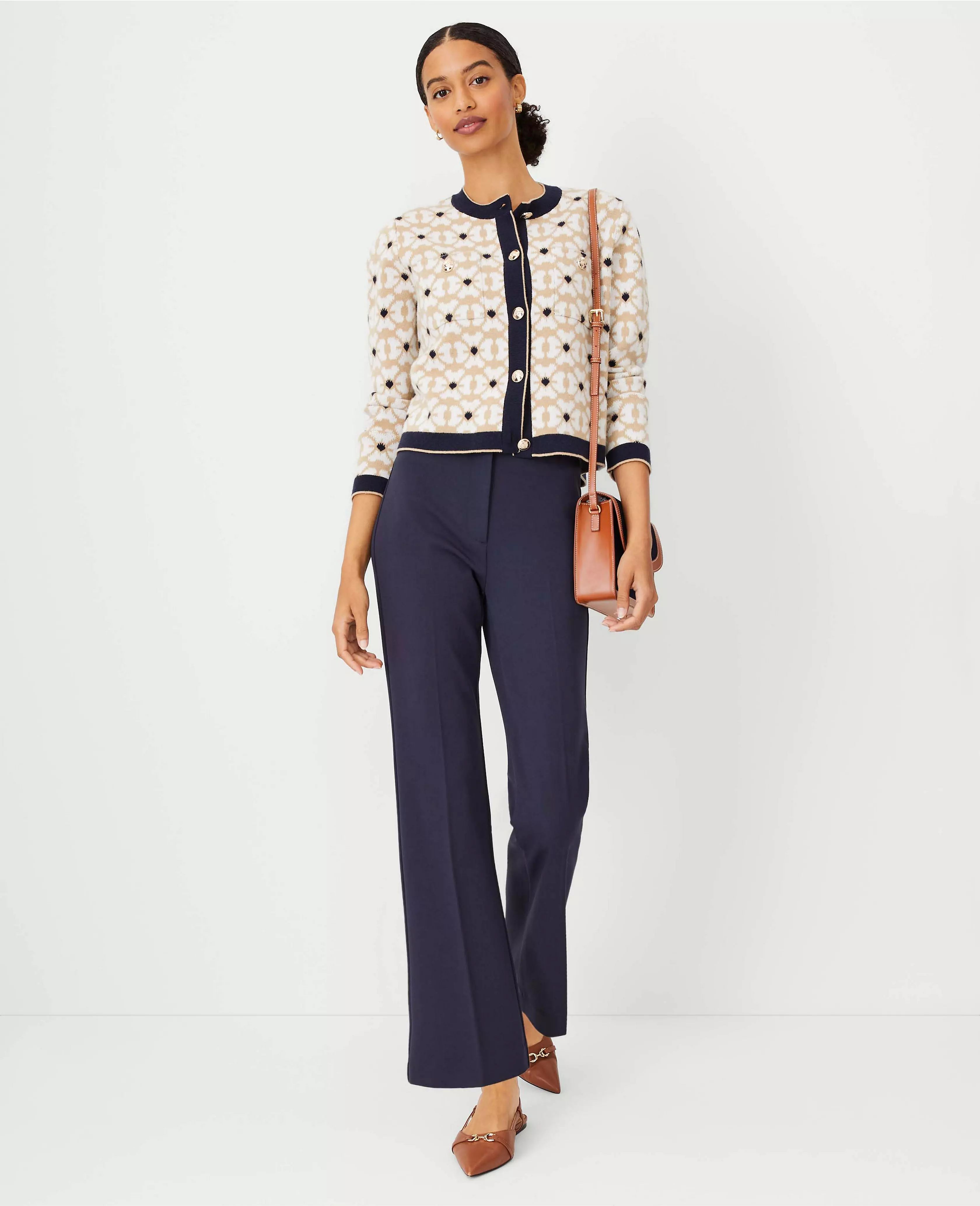 The Petite Flared Ankle Pant | Ann Taylor (US)