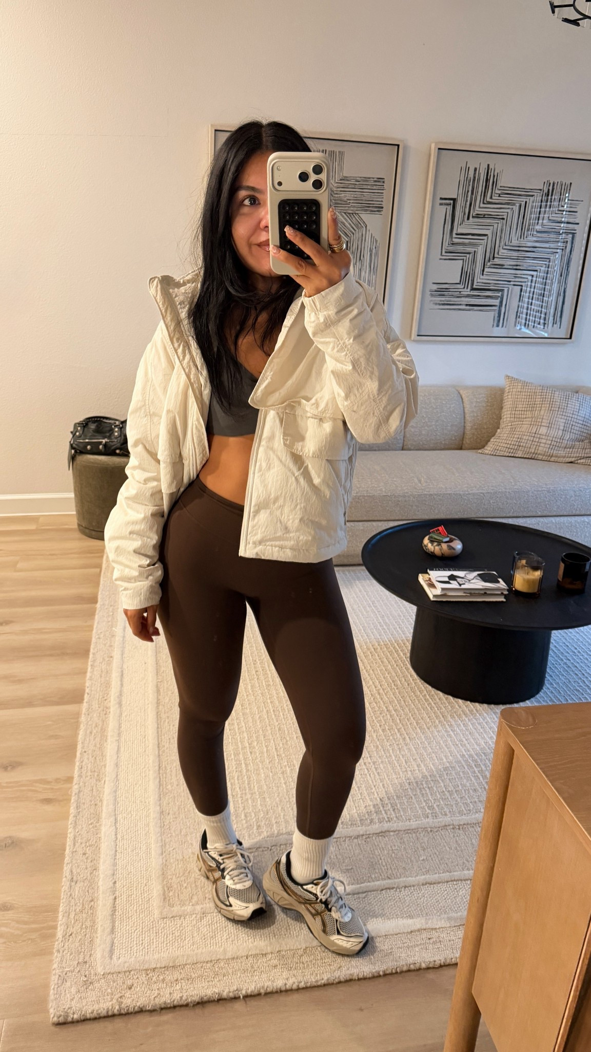 Wore to the gym this morning 🤍 Jacket is perf for cooler mornings, size 8!