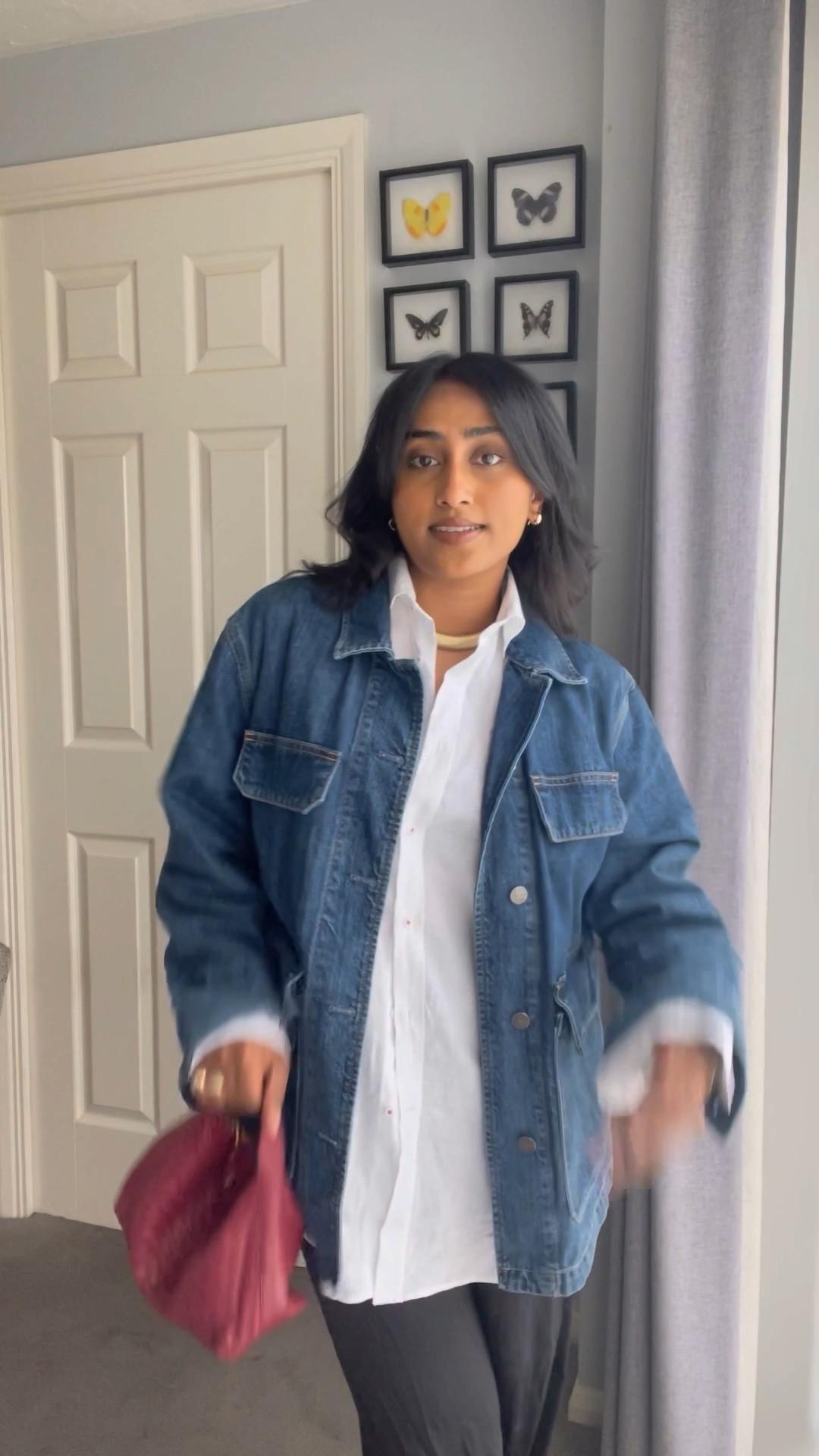 Day 3 Of 30 Days Of Autumn Outfits 

Linen shirt 
Silk trousers 
Adidas gazelles 
Bottega bag 

#LTKSeasonal #LTKeurope