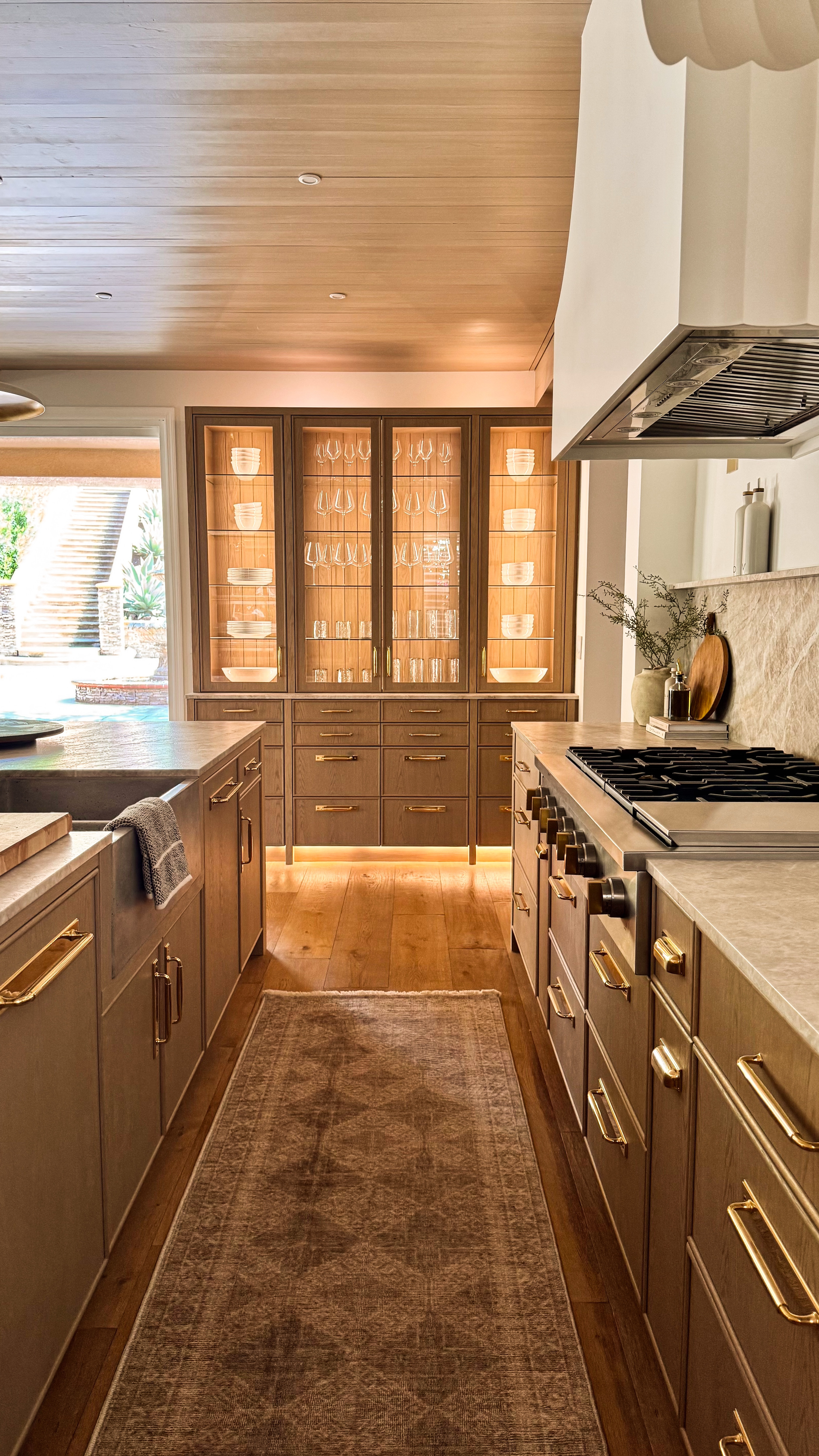 My California Kitchen Reno is done & my new Fetscher IV rug is 57% OFF right now for #wayday ! Linking everything here!

#LTKHome #LTKSaleAlert